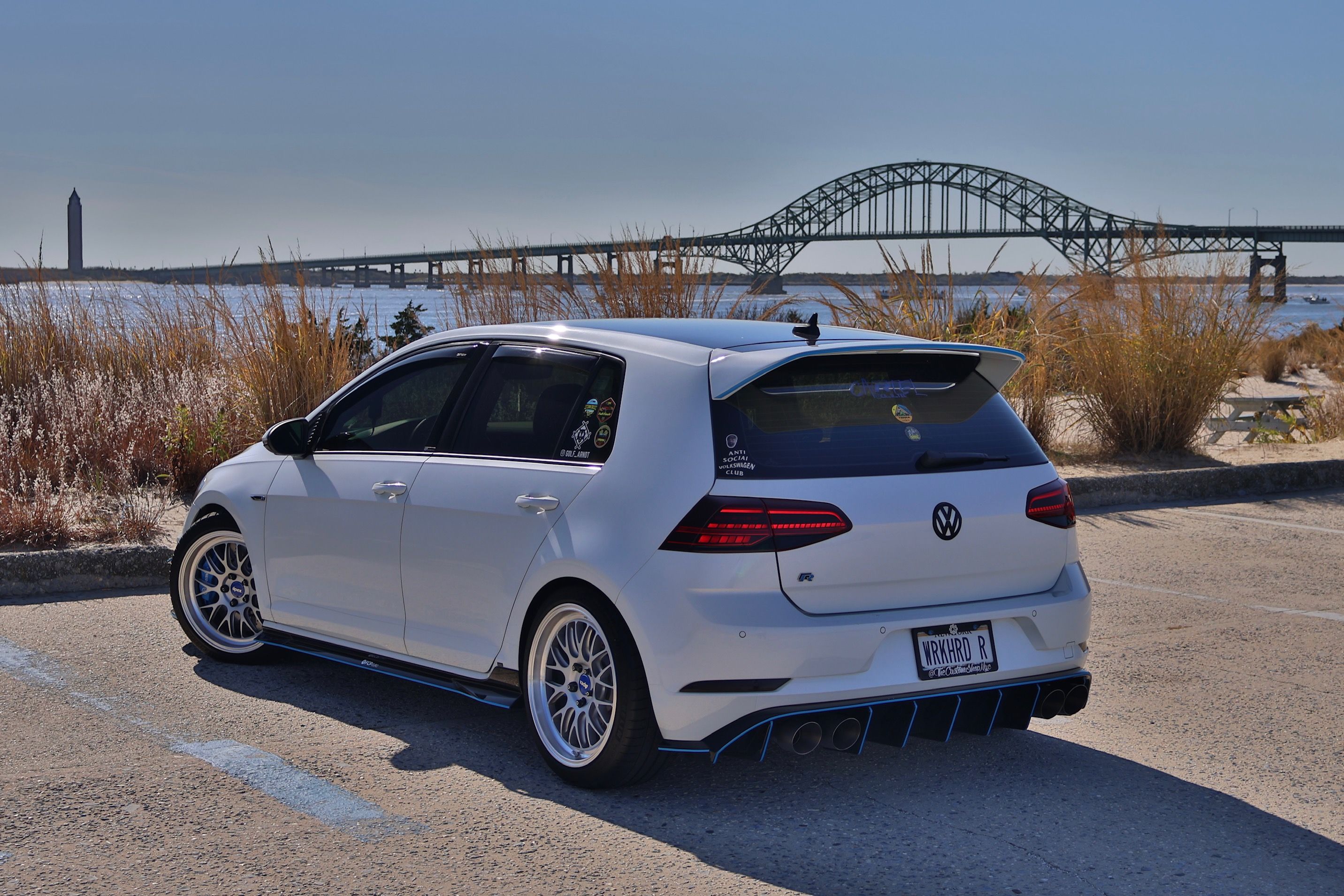 White VW MK7 Golf R with 18" ML-10RT Apex wheels in Machined Lip Brushed Clear