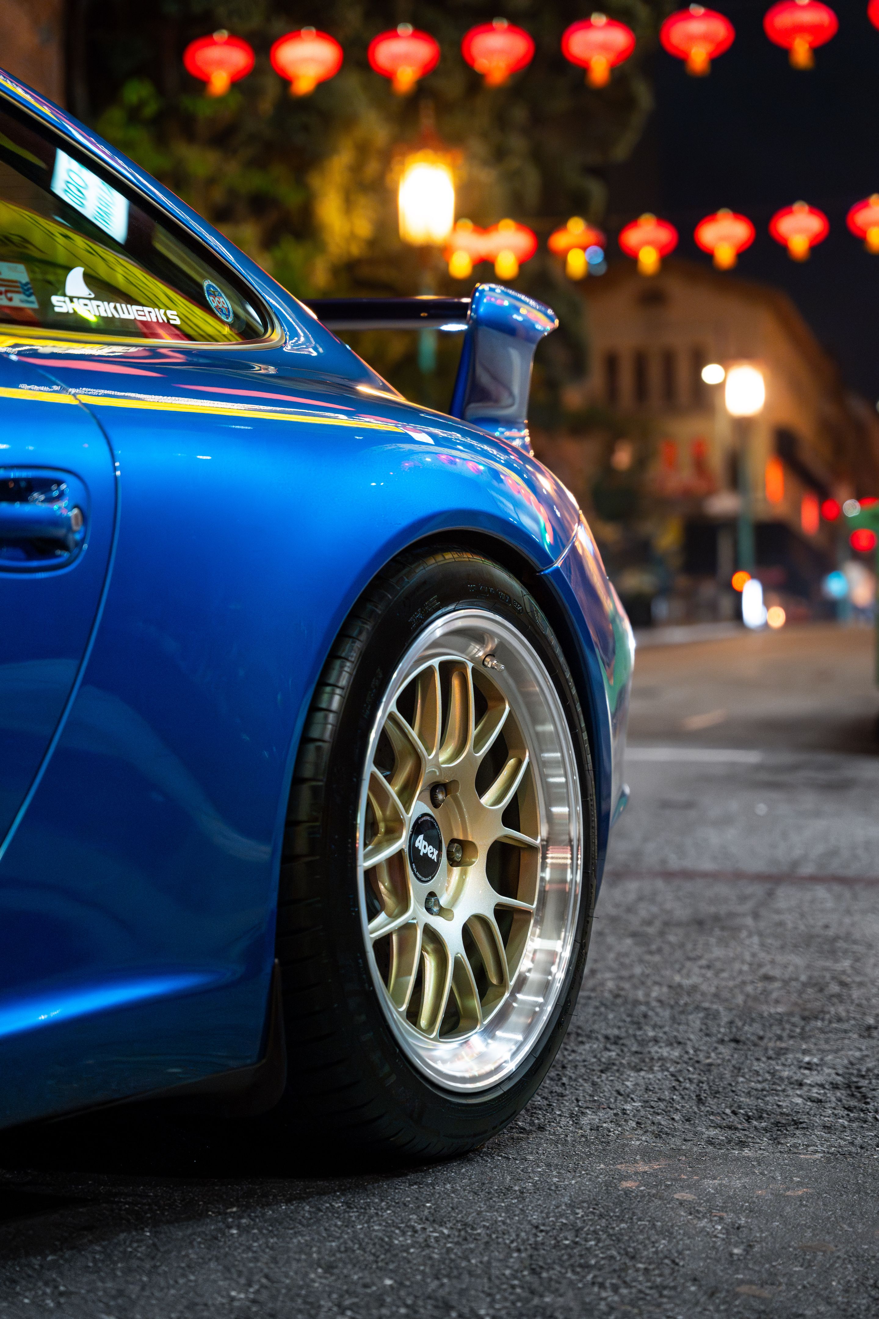 Blue Porsche 911 997 GT3 with 19" TEST-M Apex wheels in Machined Lip Gloss Motorsport Gold