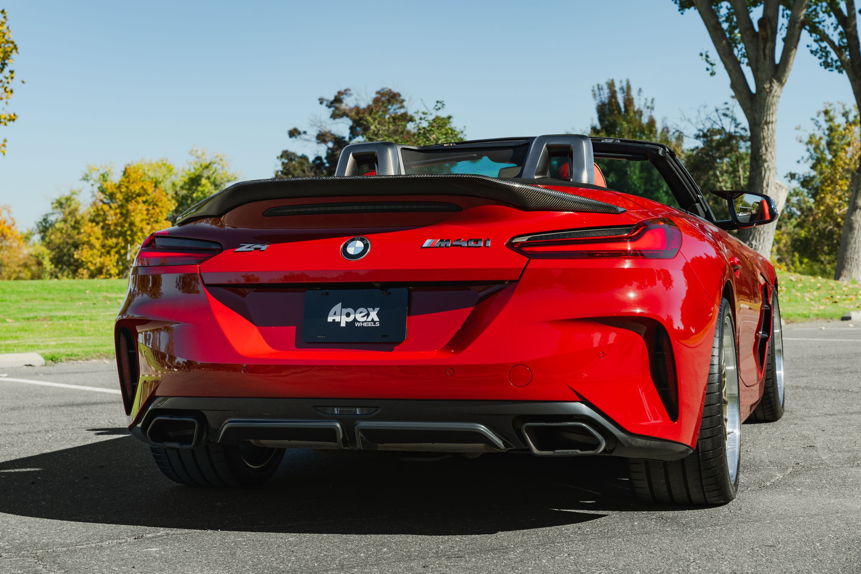 Red BMW G29 Z4 with 19" ML-10RT Apex wheels in Machined Lip Gloss Motorsport Gold
