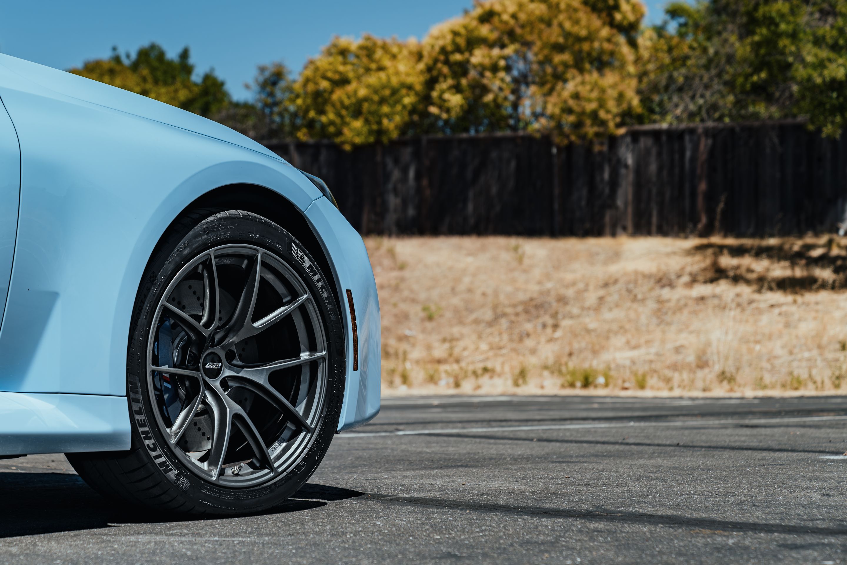 Blue BMW G87 M2 with 19"/20" VS-5RS Apex wheels in Anthracite
