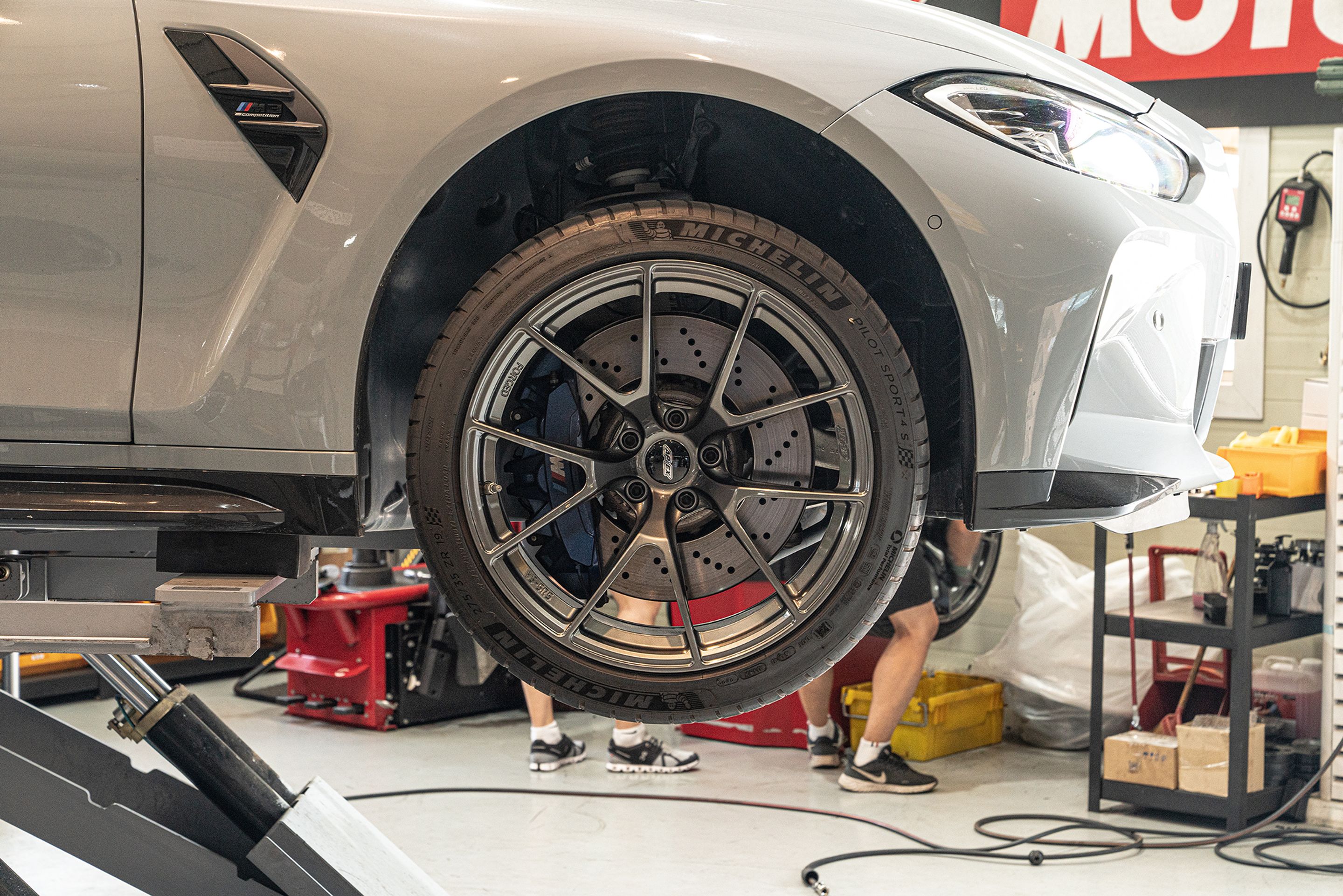 Grey BMW G80 M3 with 19"/20" VS-5RS Apex wheels in Anthracite