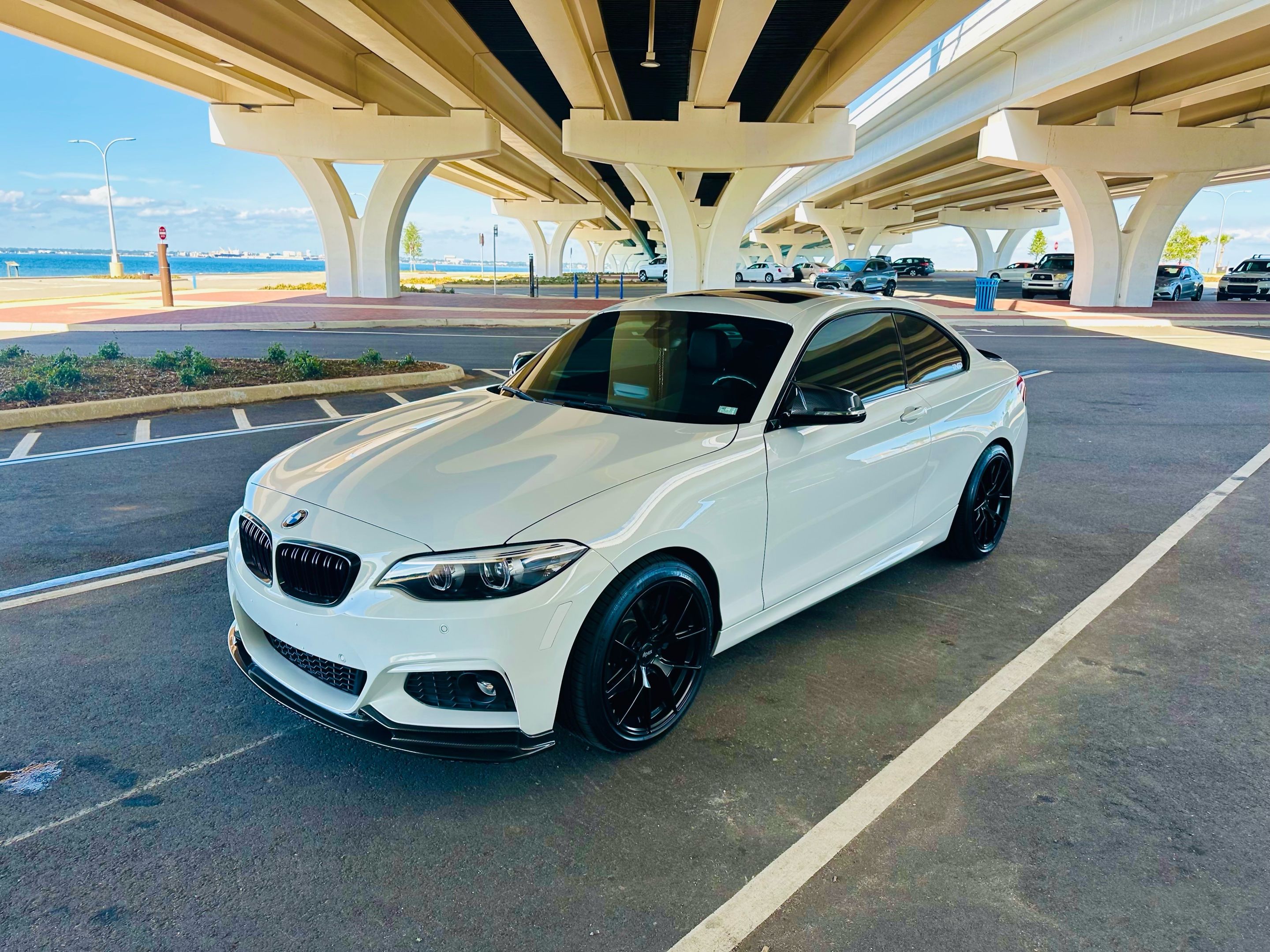 White BMW F22 Coupe 2 Series with 18" VS-5RS Apex wheels in Satin Black