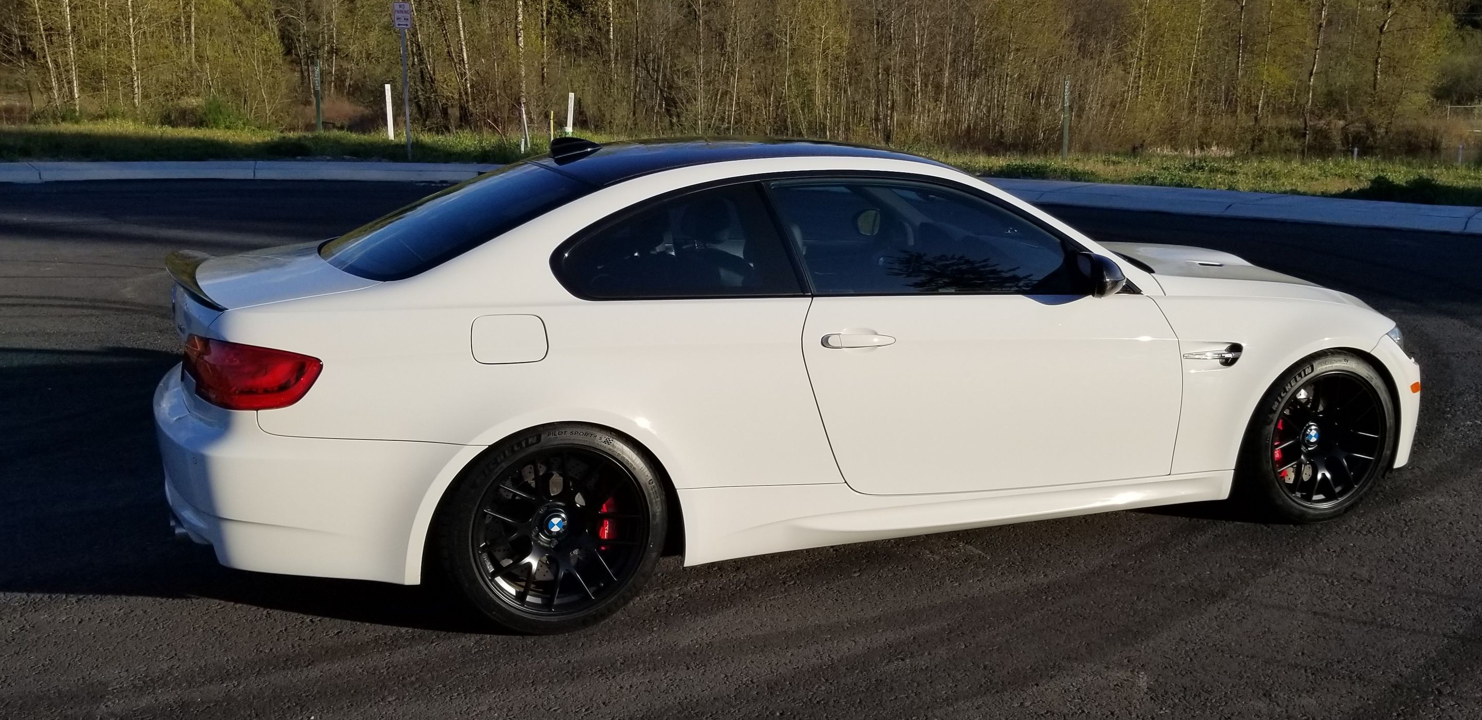 White BMW E92 Coupe M3 with 18" EC-7R Apex wheels in Satin Black
