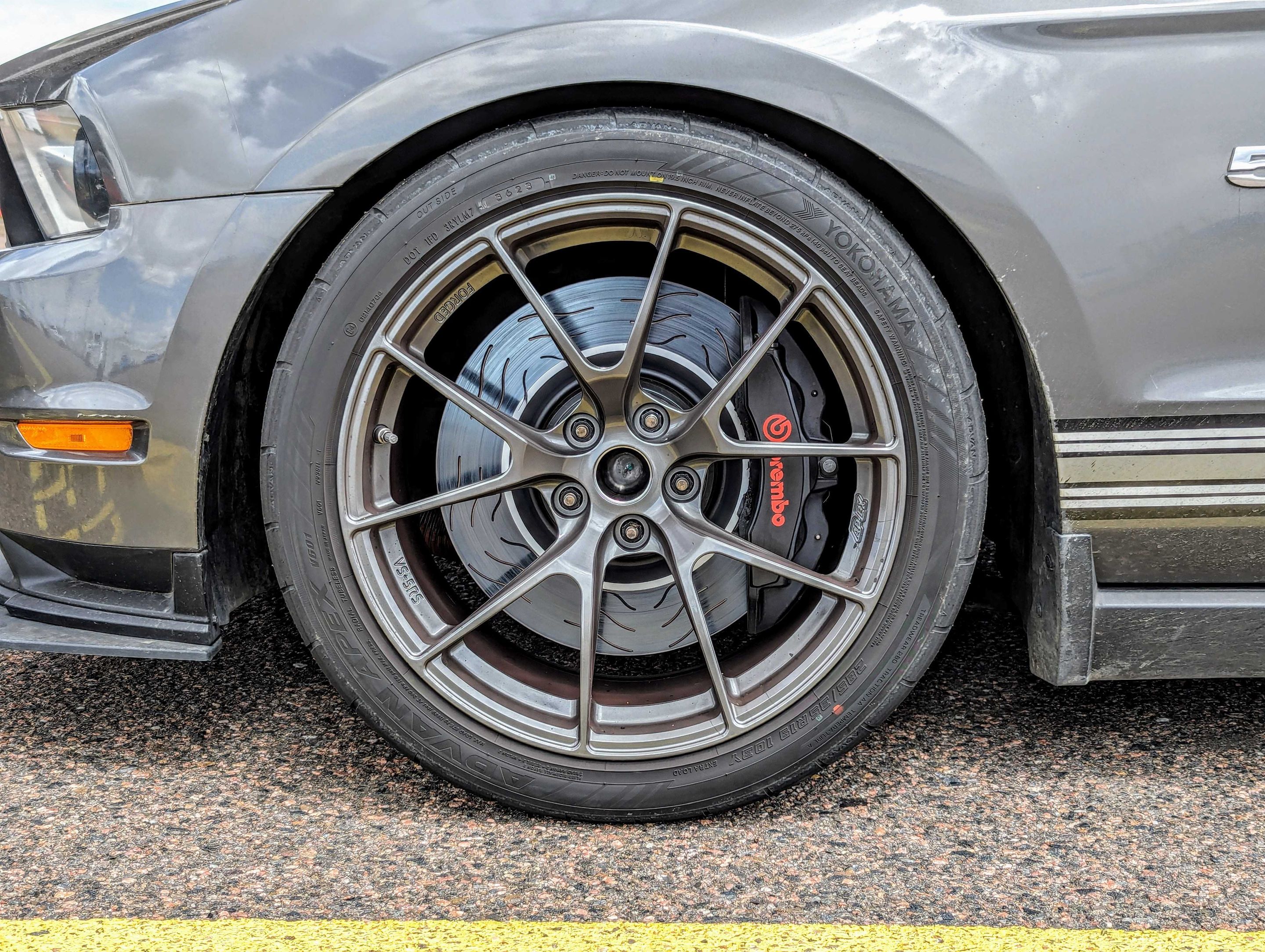 Grey Ford S197 Mustang GT with 19" VS-5RS Apex wheels in Anthracite