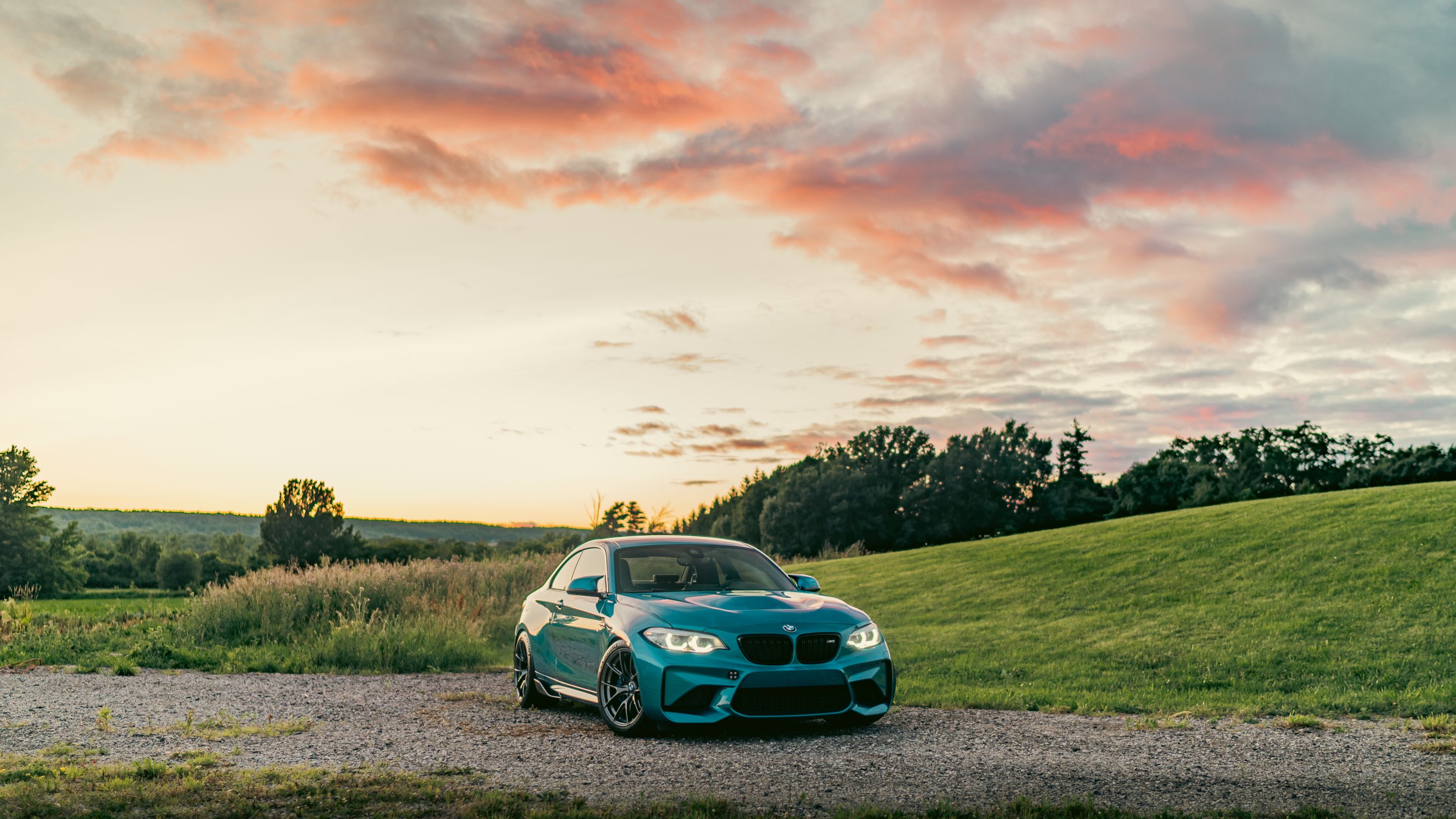 Blue BMW F87 M2 with 18" VS-5RS Apex wheels in Anthracite