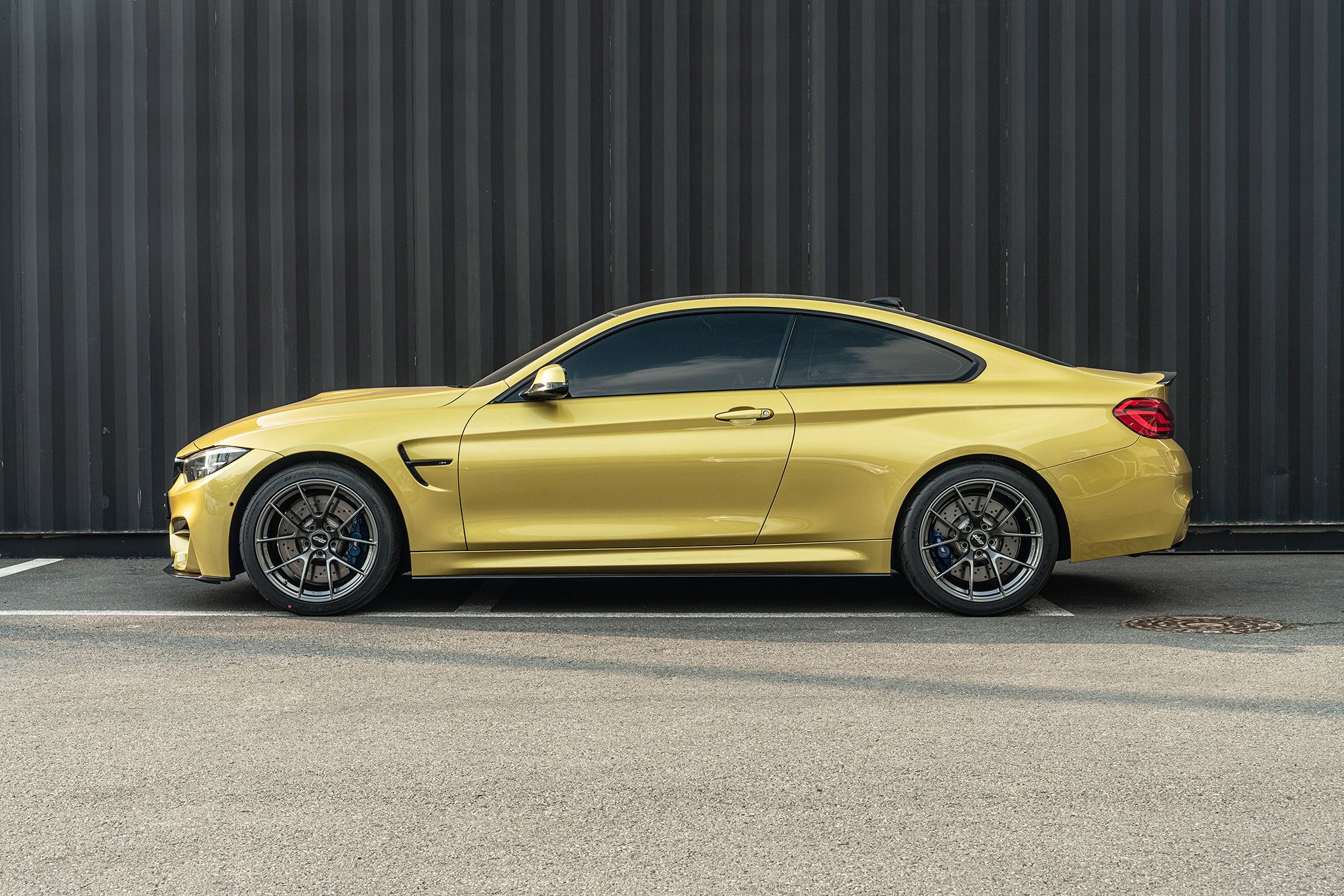 BMW F82 Coupe M4 with 19" VS-5RS in Anthracite on BMW F82 F83 - Apex Album