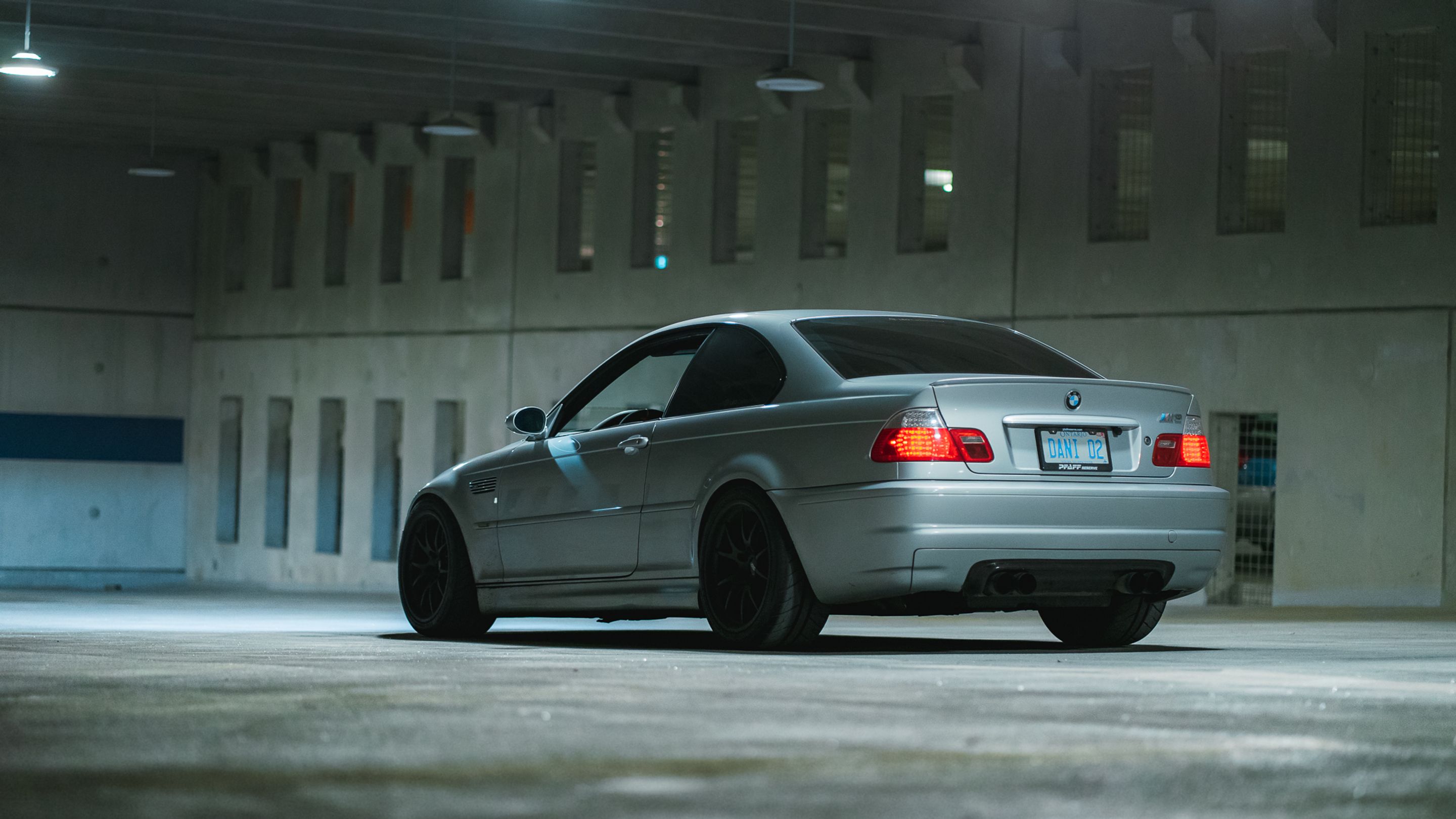 Silver BMW E46 M3 with 18" FL-5 Apex wheels in Satin Black