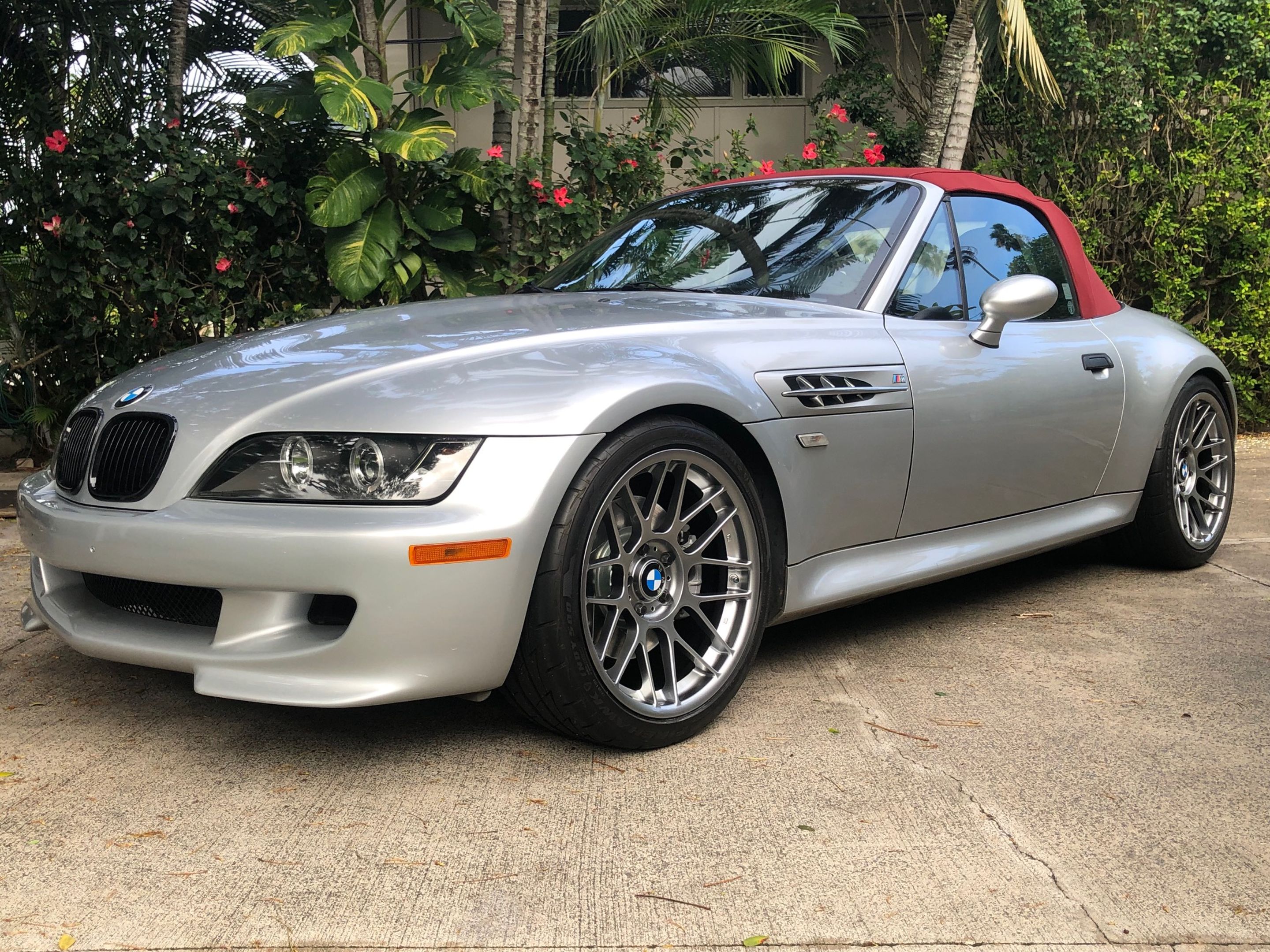 Silver BMW E36/7 Roadster Z3 M with 18" ARC-8 Apex wheels in Hyper Black