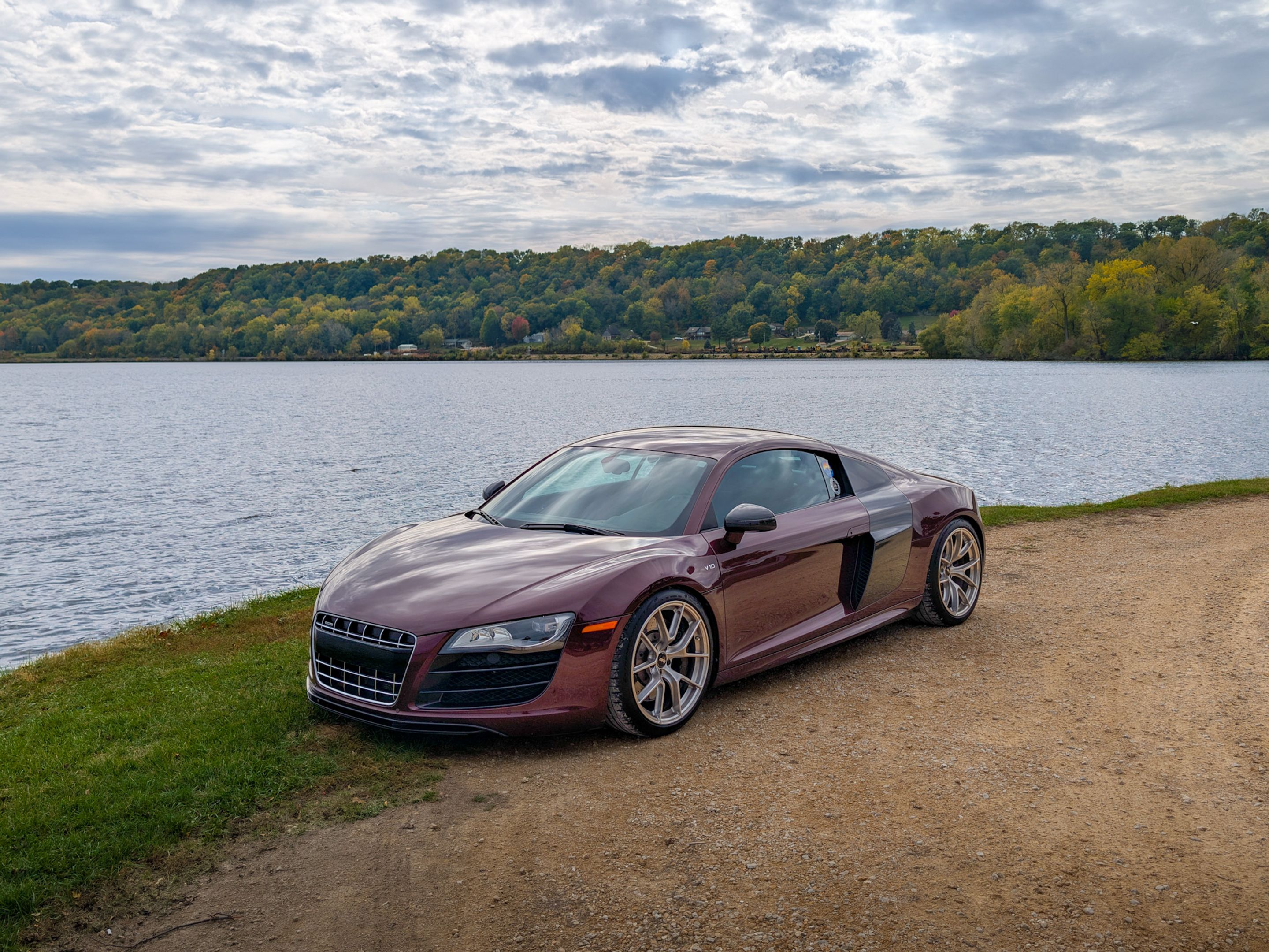Purple Audi Gen 1 R8 with 19" VS-5RS Apex wheels in Brushed Clear
