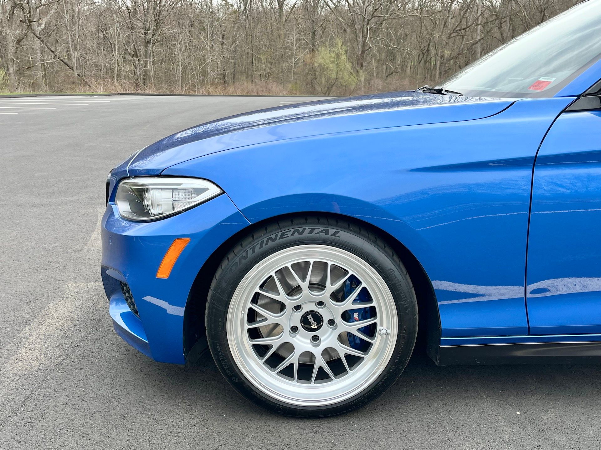 Blue BMW F22 Coupe 2 Series with 18" ML-10RT Apex wheels in Machined Lip Race Silver