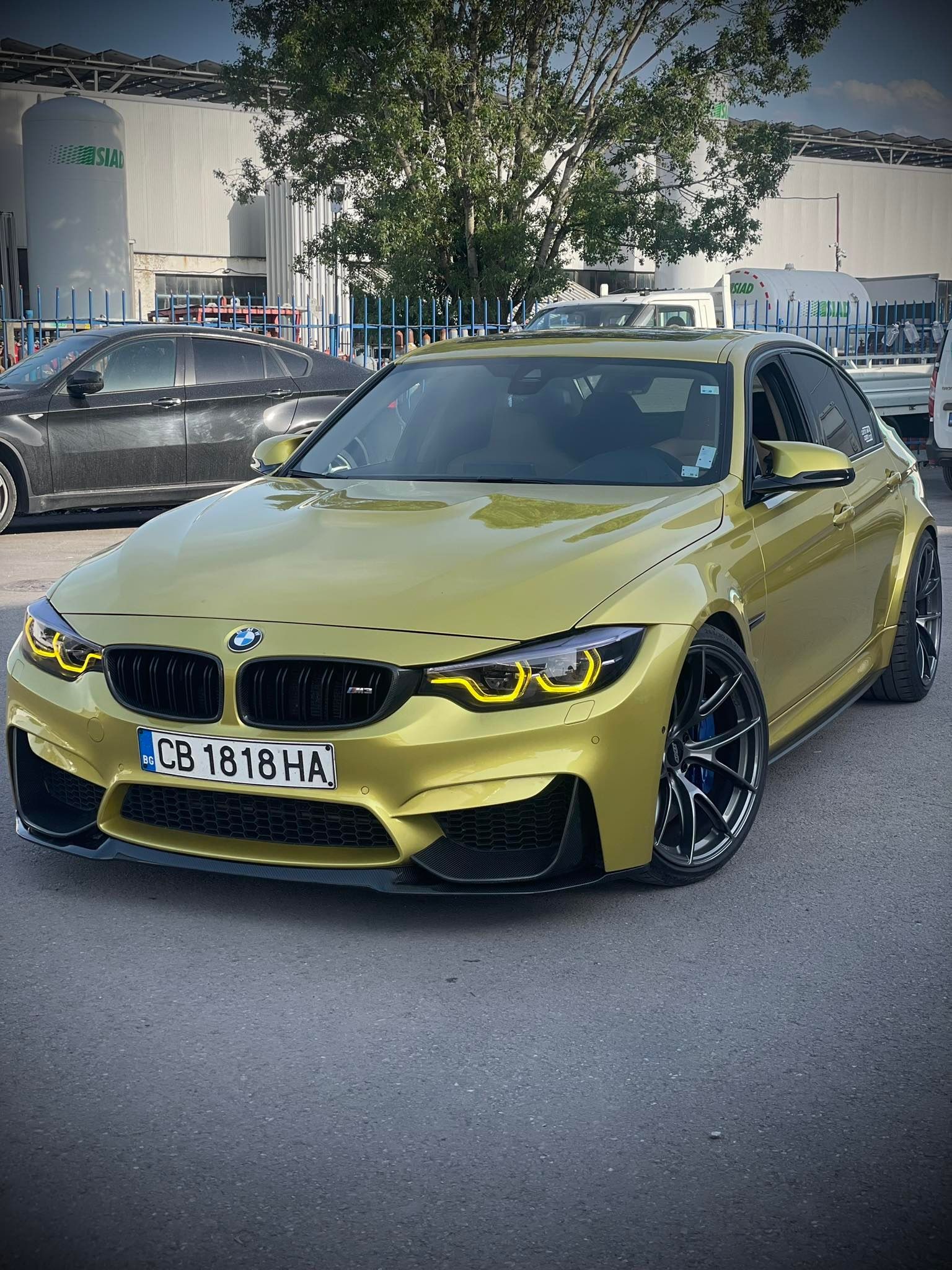 Yellow BMW F80 M3 with 20" VS-5RS Apex wheels in Anthracite