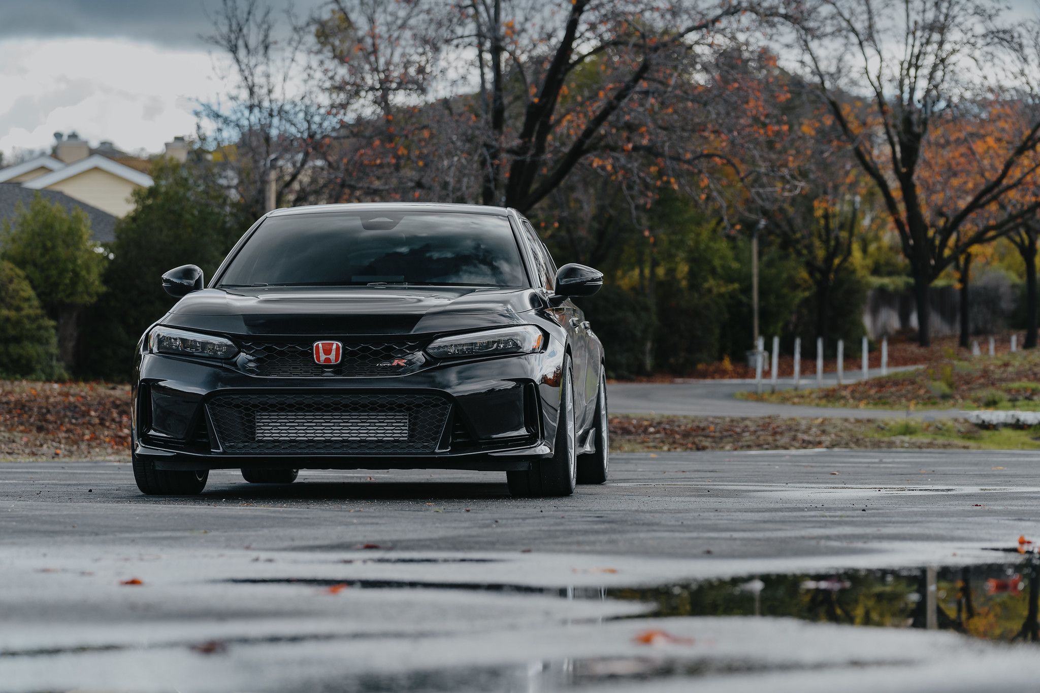 Black Honda FL5 Civic Type-R with 18" EC-7 Apex wheels in Race Silver