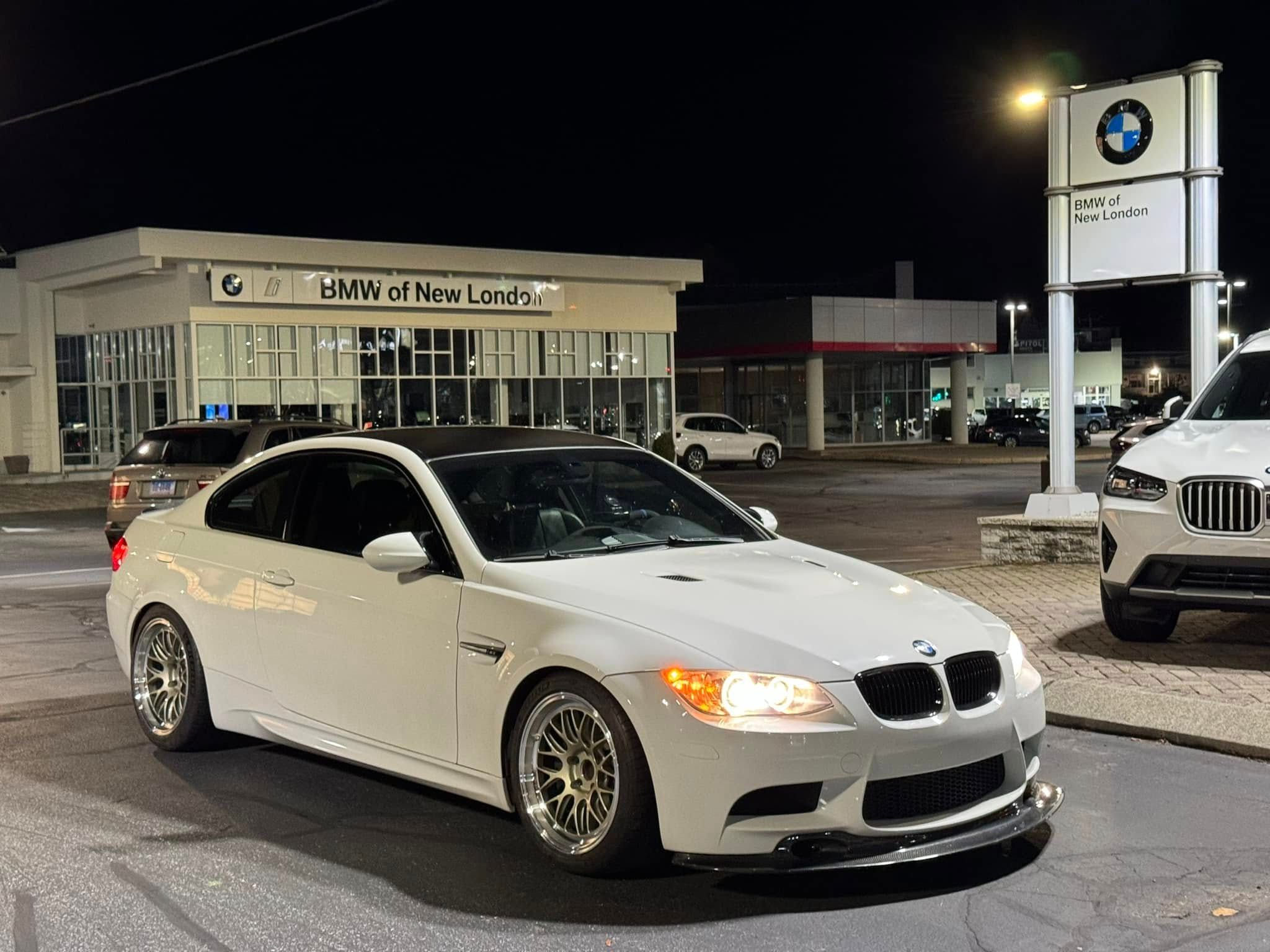 White BMW E92 Coupe M3 with 18" ML-10RT Apex wheels in Machined Lip Gloss Motorsport Gold