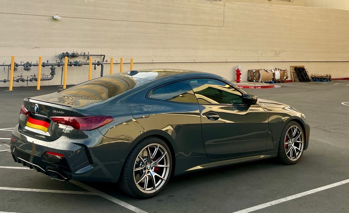 Grey BMW G22 Coupe 4 Series with 18" VS-5 Apex wheels in Hyper Black