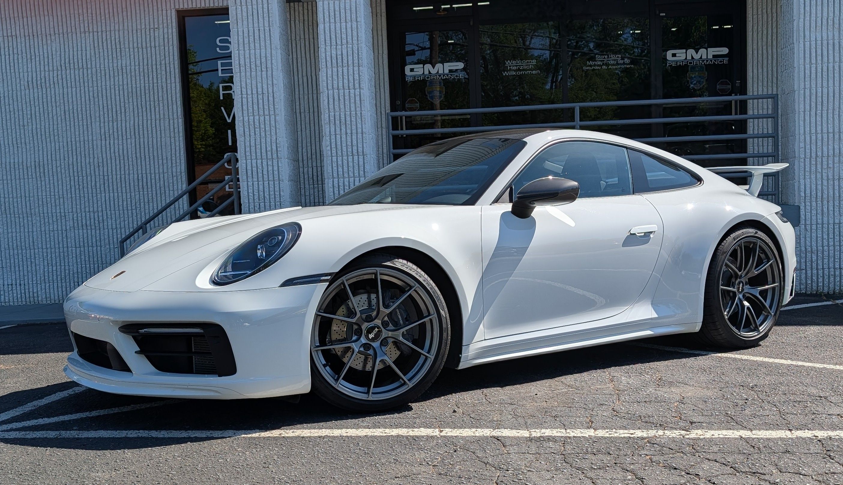 White Porsche 911 - VS-5RS in Anthracite