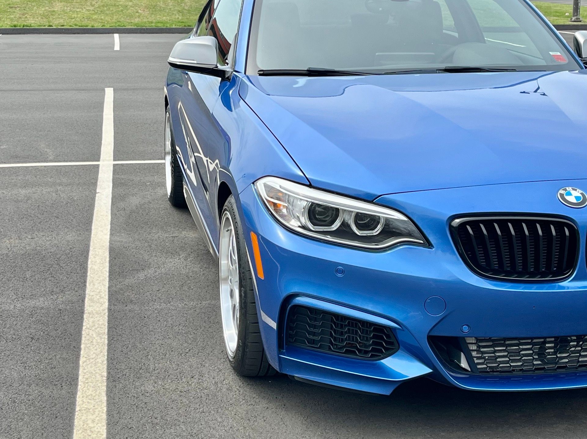 Blue BMW F22 Coupe 2 Series with 18" ML-10RT Apex wheels in Machined Lip Race Silver