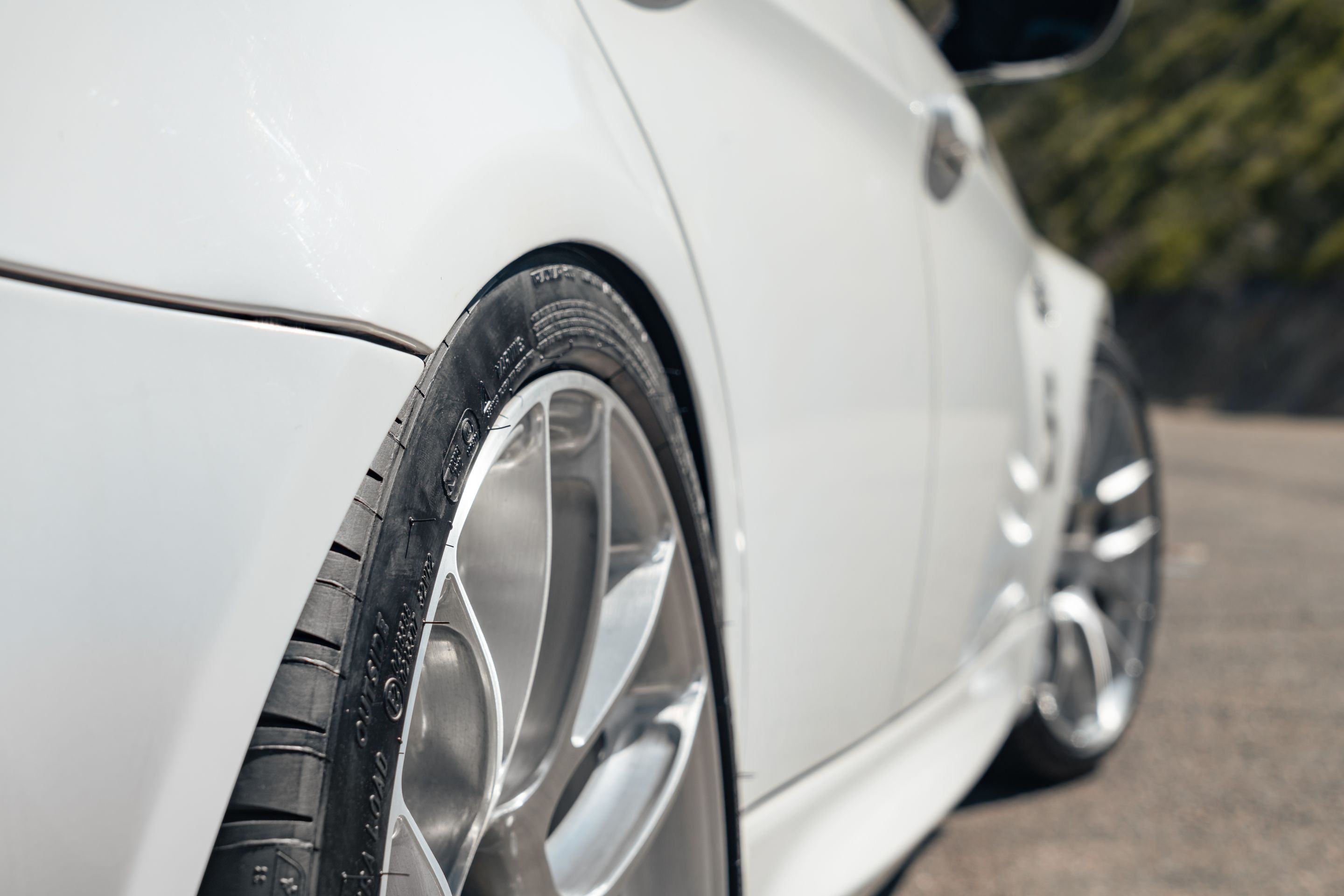 White BMW E90 Sedan M3 with 19" EC-7RS Apex wheels in Brushed Clear