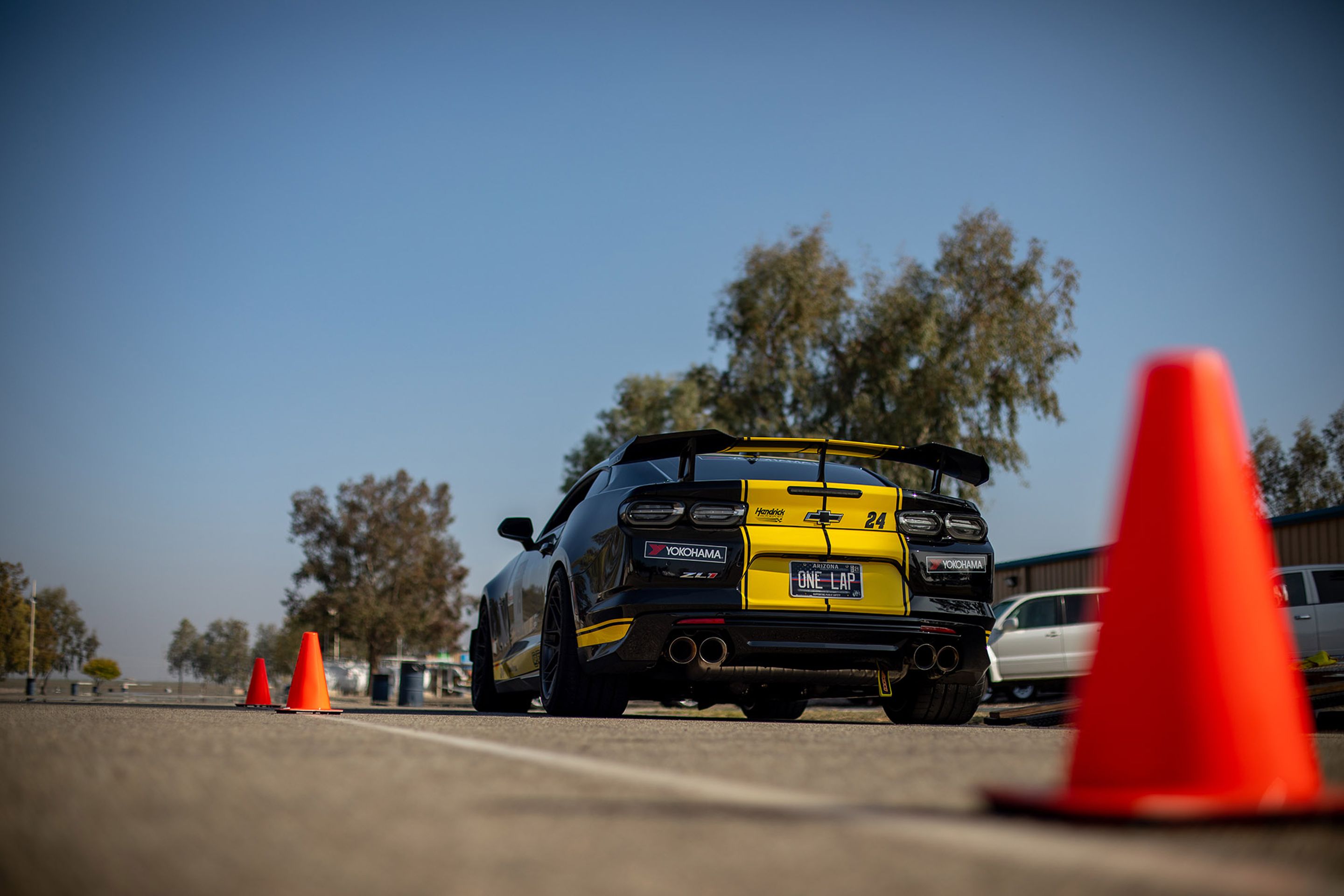 Black Chevrolet 6th Gen Camaro ZL1 1LE with 19" ARC-8 Apex wheels in Anthracite