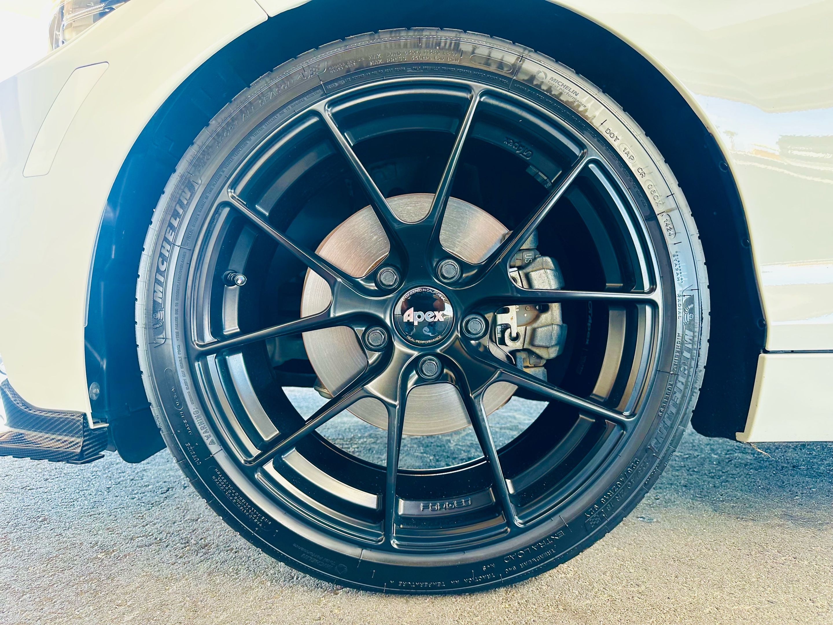 White BMW F22 Coupe 2 Series with 18" VS-5RS Apex wheels in Satin Black