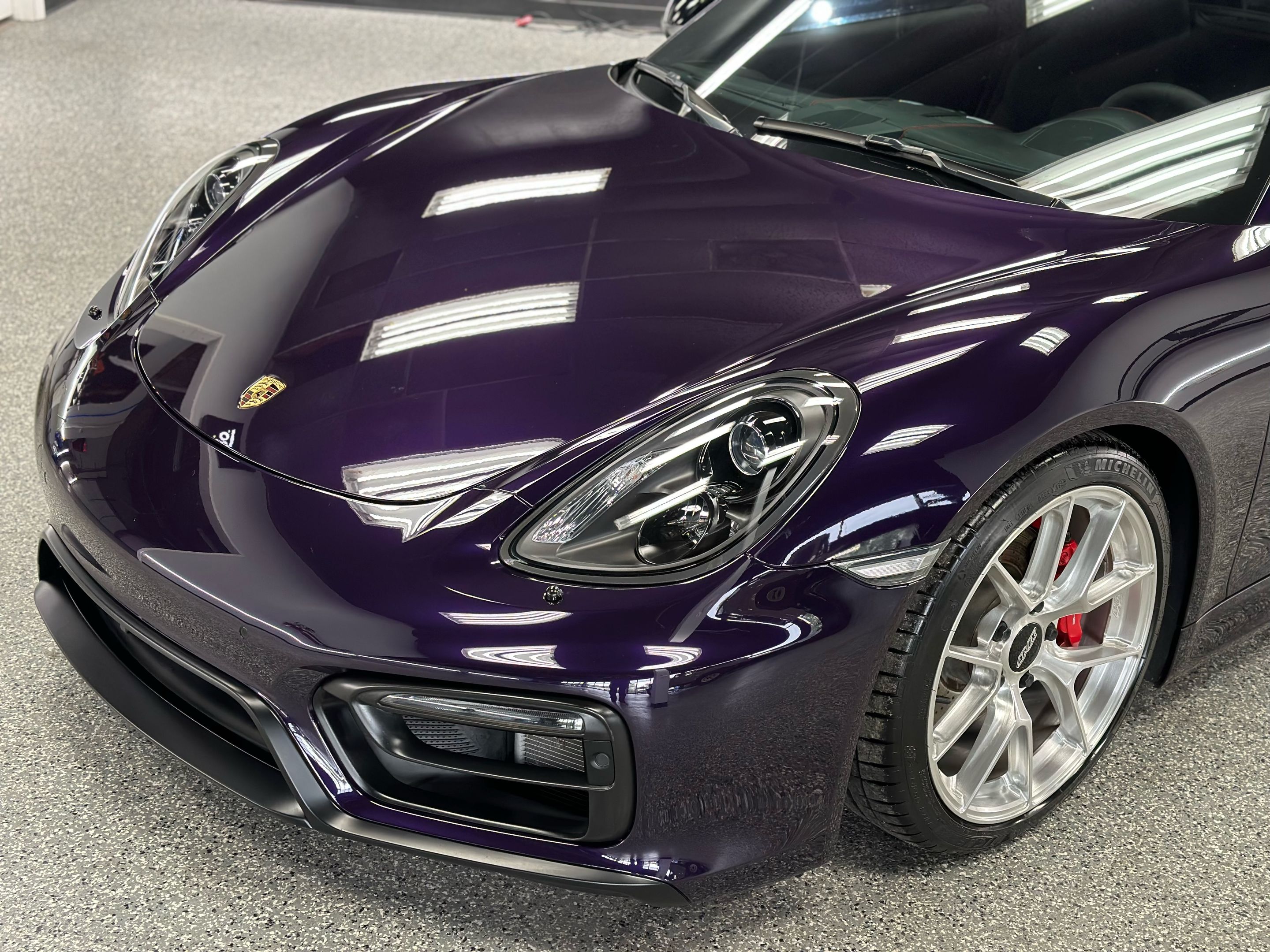 Purple Porsche 981 Cayman GTS with 19" VS-5RS Apex wheels in Brushed Clear