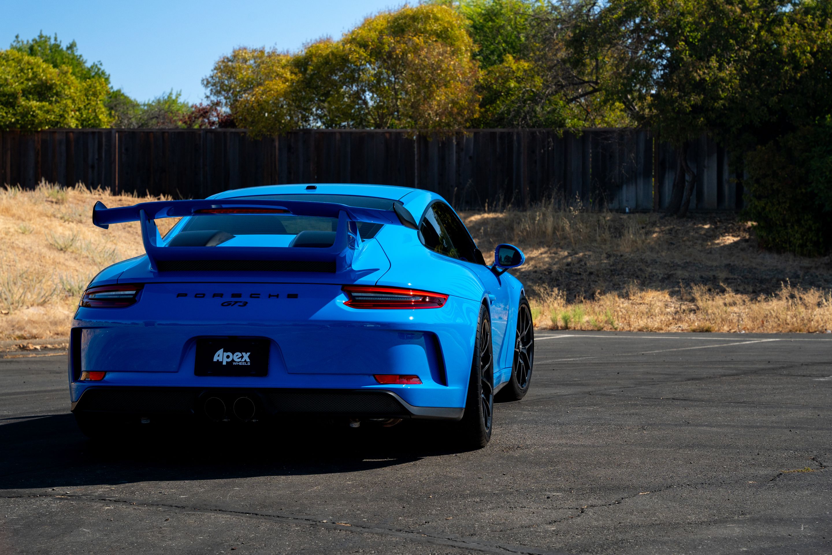 Blue Porsche 911 991.2 GT3 with 19" VS-5RE Apex wheels in Satin Black