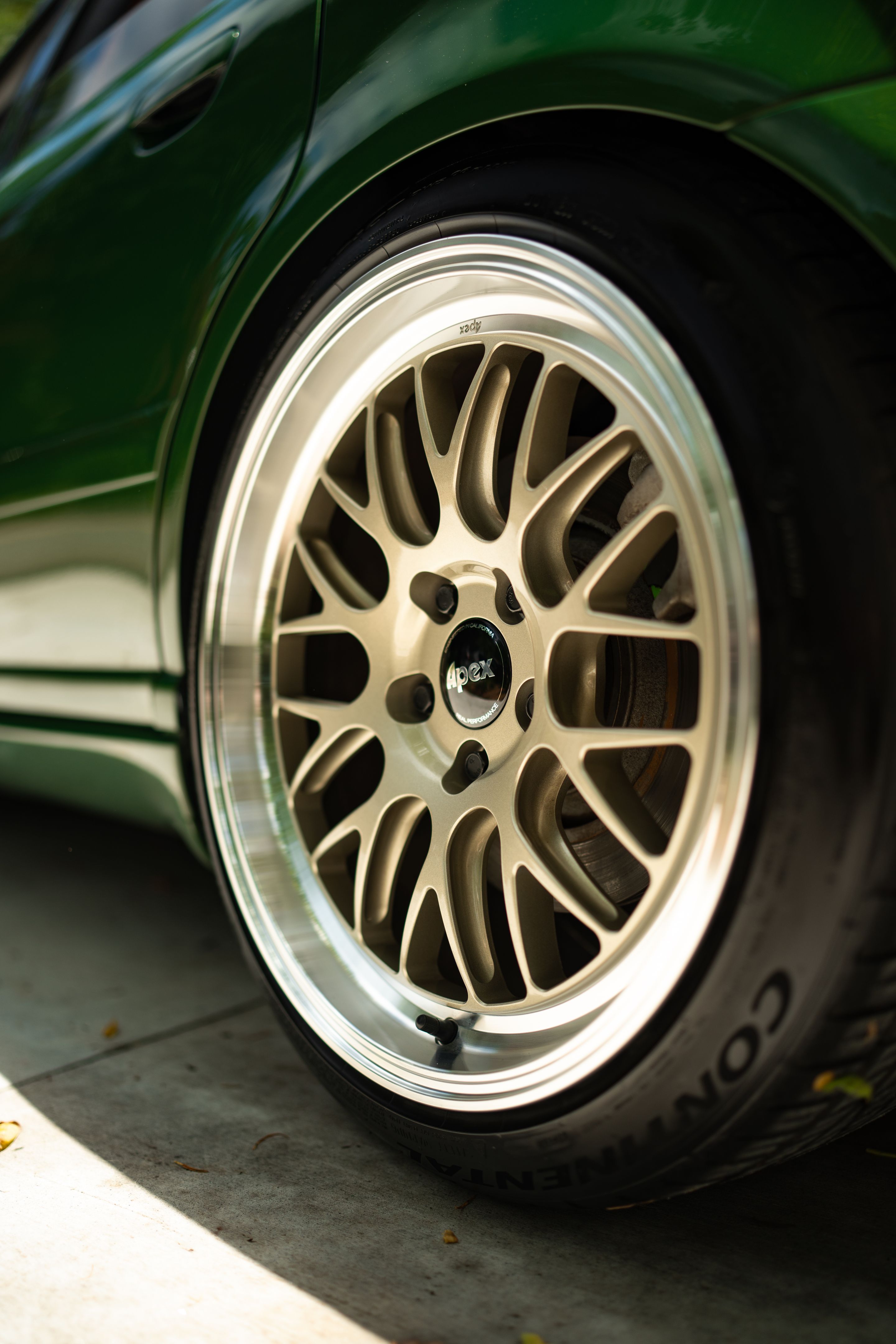 Green Audi B5 S4 Avant/Wagon with 18" ML-10RT Apex wheels in Machined Lip Gloss Motorsport Gold