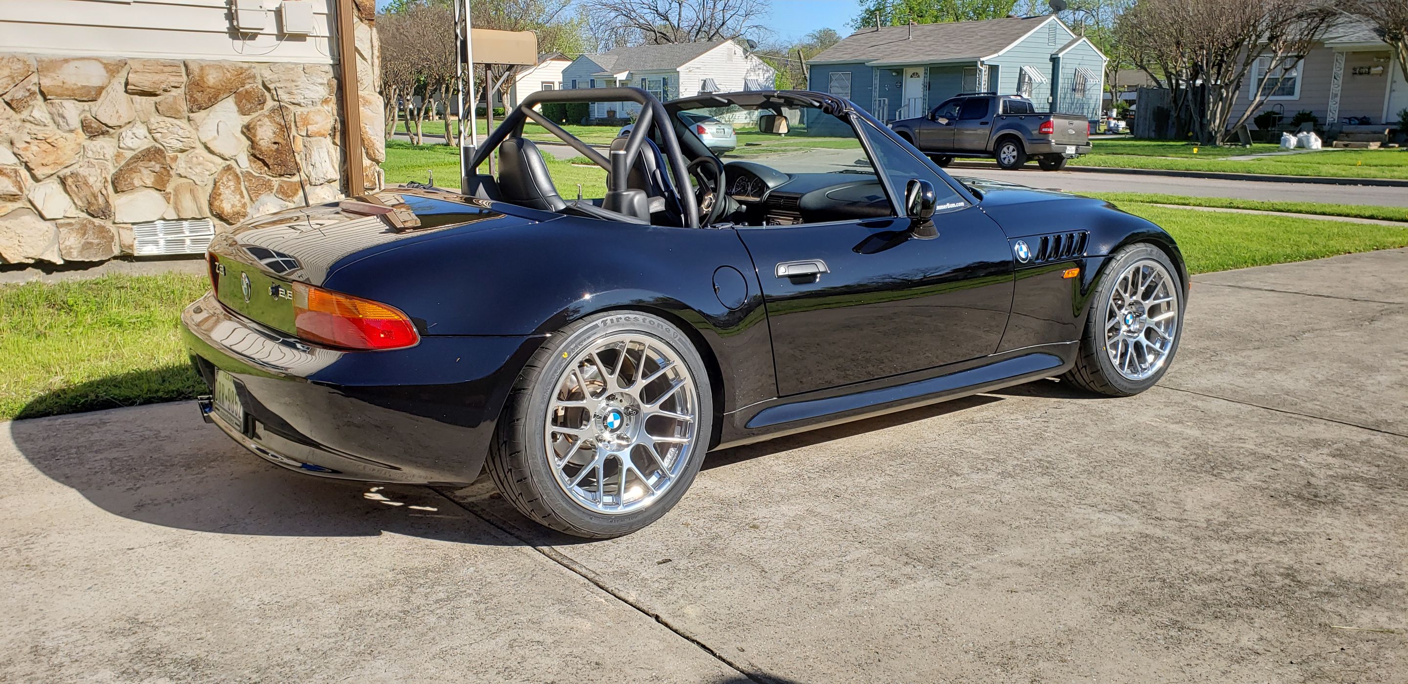 Black BMW E36/7 Roadster Z3 with 17" ARC-8R Apex wheels in Polished