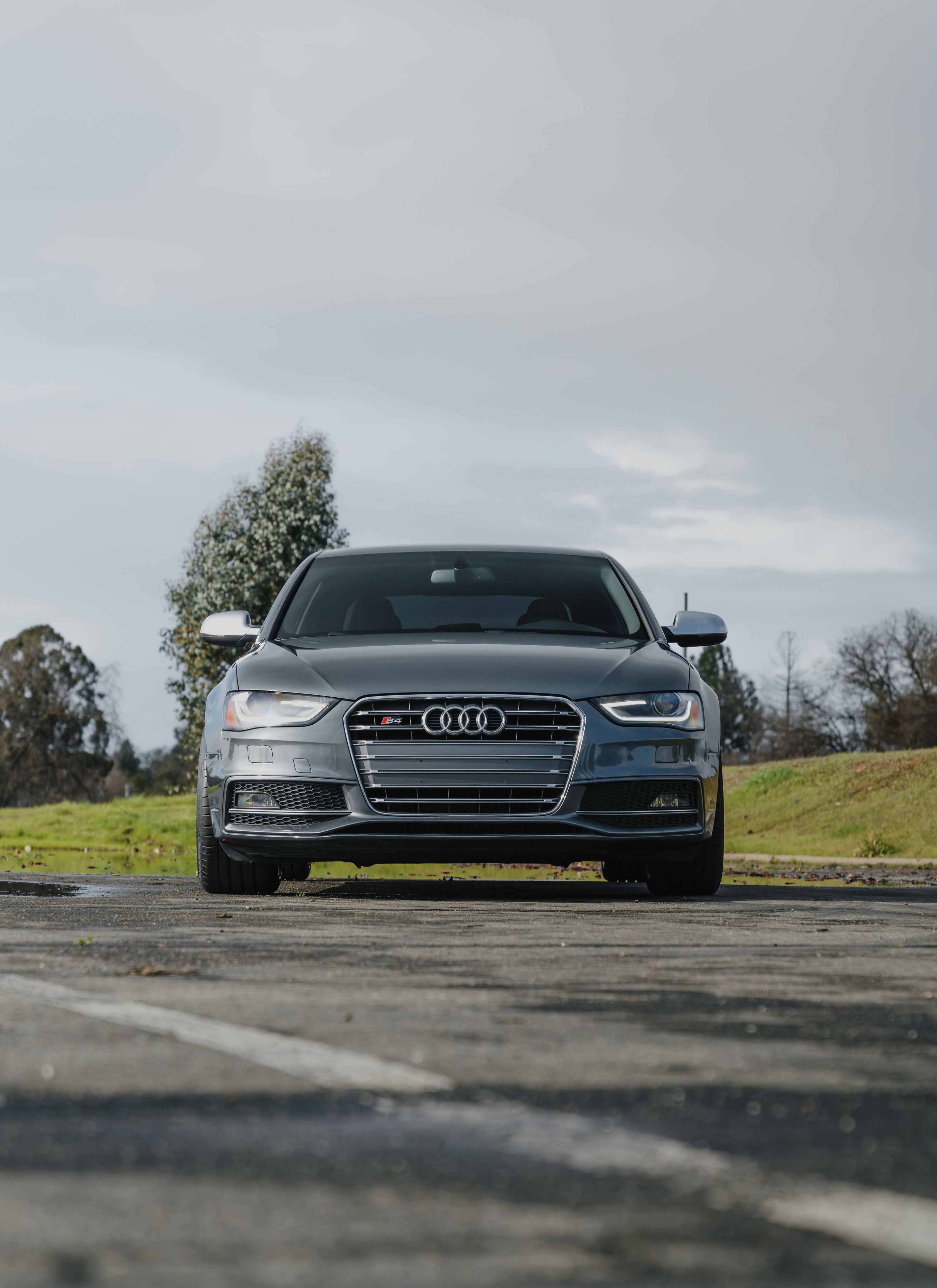 Grey Audi B8 S4 with 19" VS-5RS Apex wheels in Anthracite