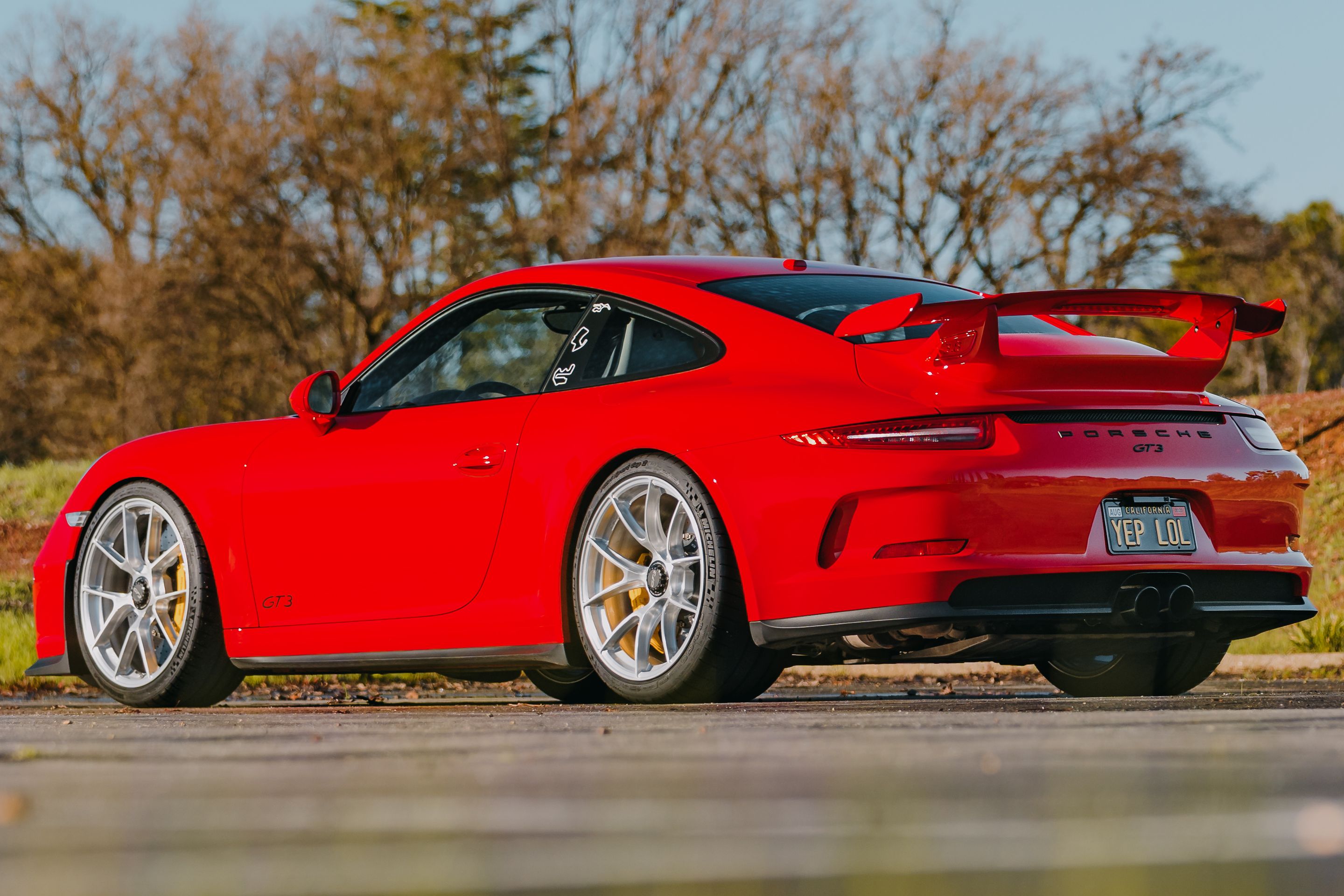 Red Porsche 911 991.1 GT3 with 20" VS-5RS Apex wheels in Brushed Clear