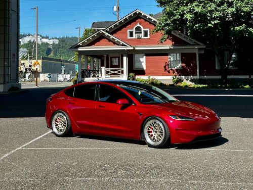 Red Tesla Model 3 - ML-10RT in Machined Lip Gloss Motorsport Gold