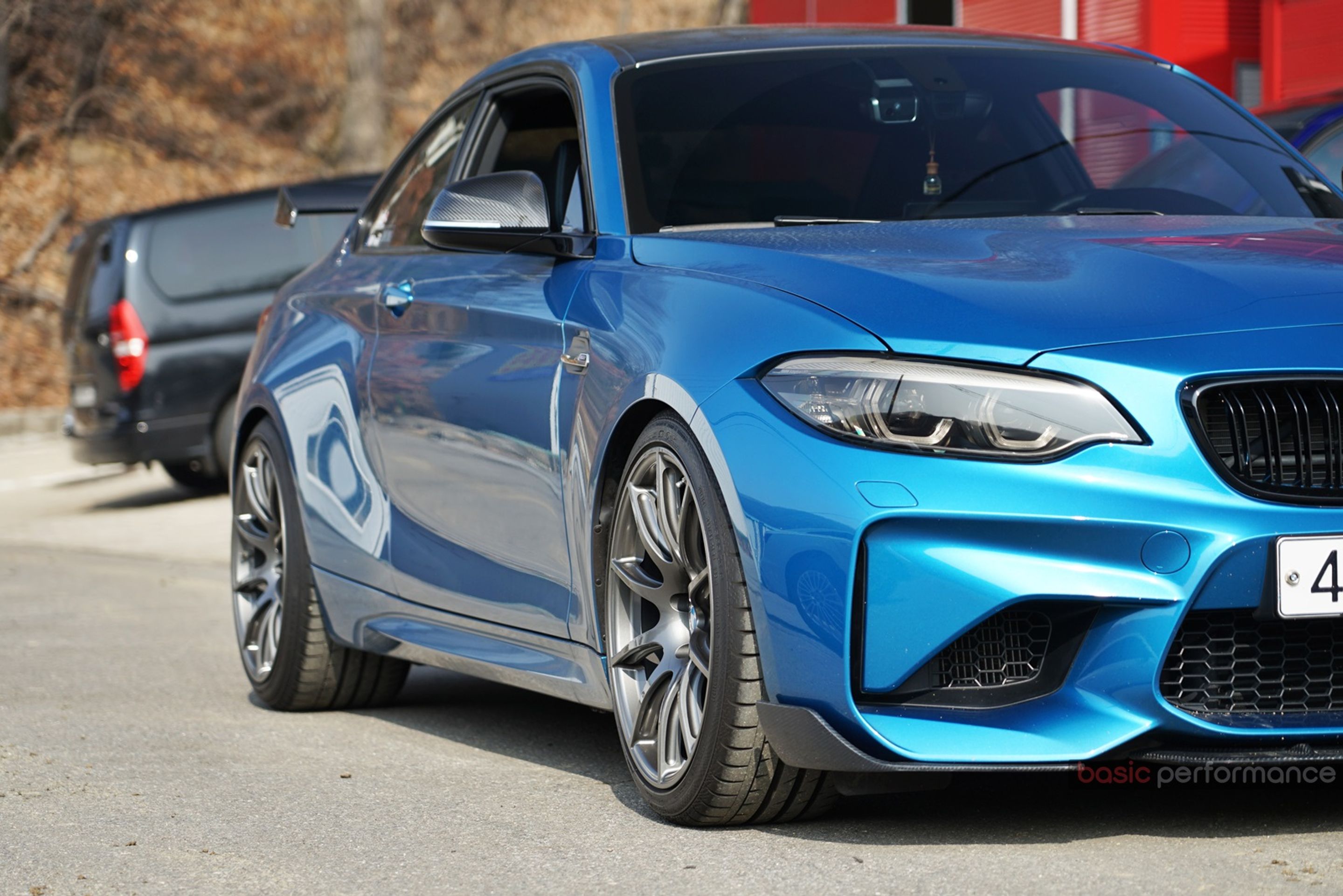 Blue BMW F87 M2 with 19" SM-10 Apex wheels in Anthracite