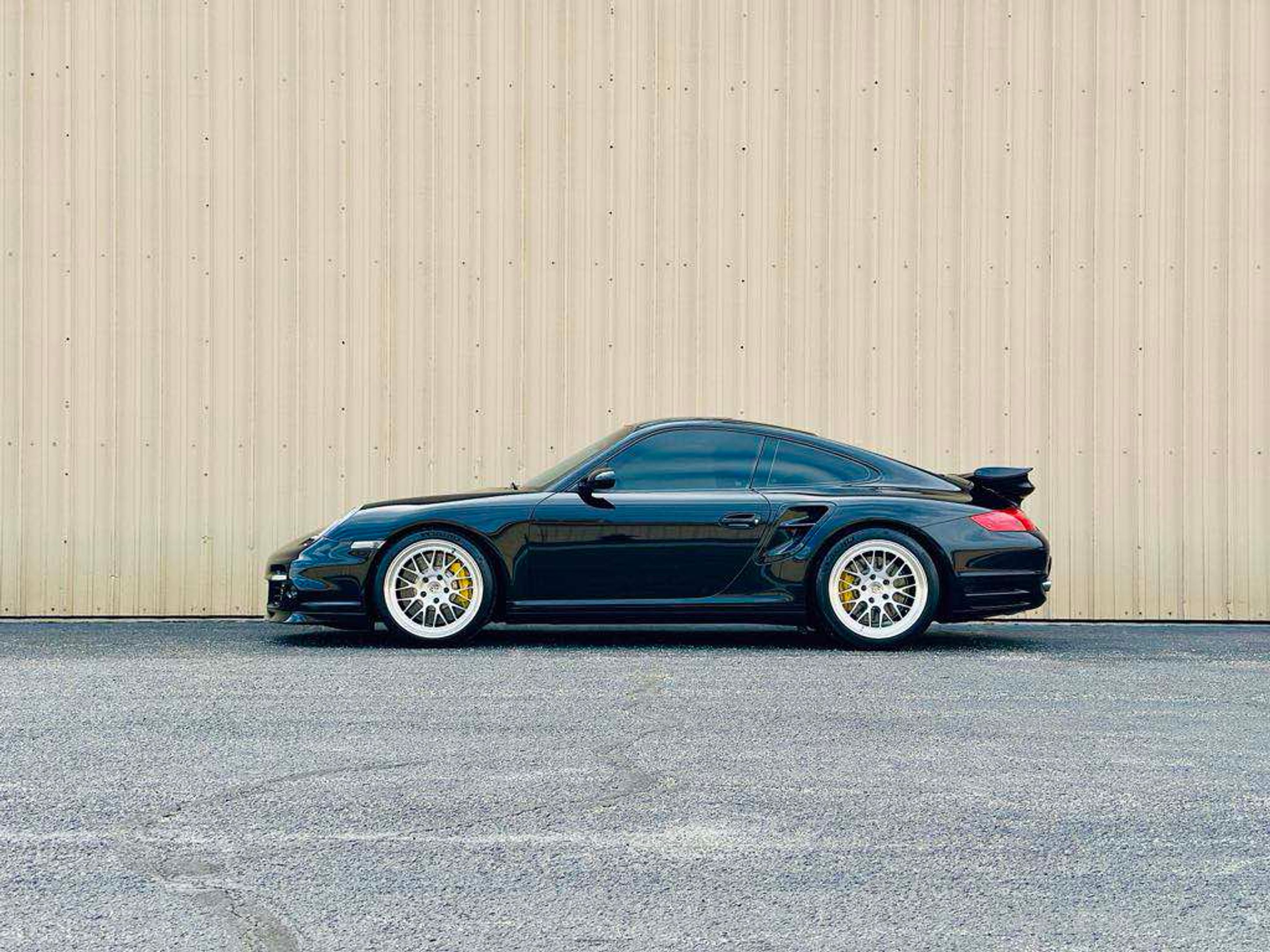 Black Porsche 911 997 Turbo with 19" ML-10RT Apex wheels in Machined Lip Brushed Clear
