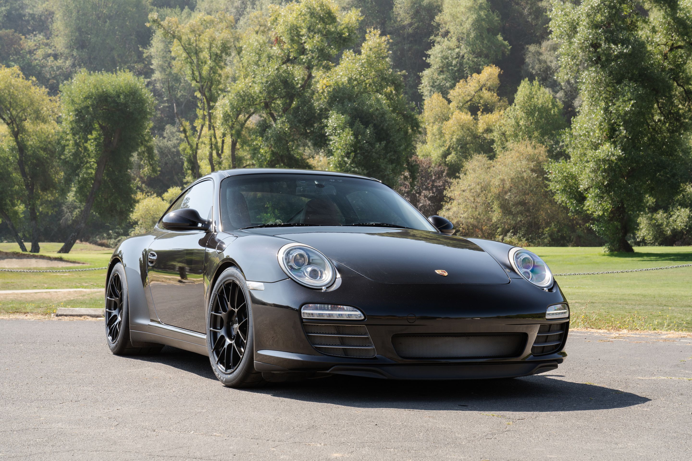 Black Porsche 911 997 Carrera 4S with 18" EC-7RS Apex wheels in Satin Black
