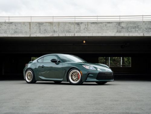 Green Toyota 86 - ML-10RT in Machined Lip Gloss Motorsport Gold