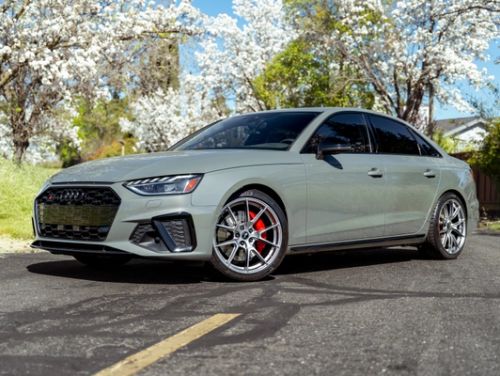 Grey Audi S4 - VS-5 in Hyper Black