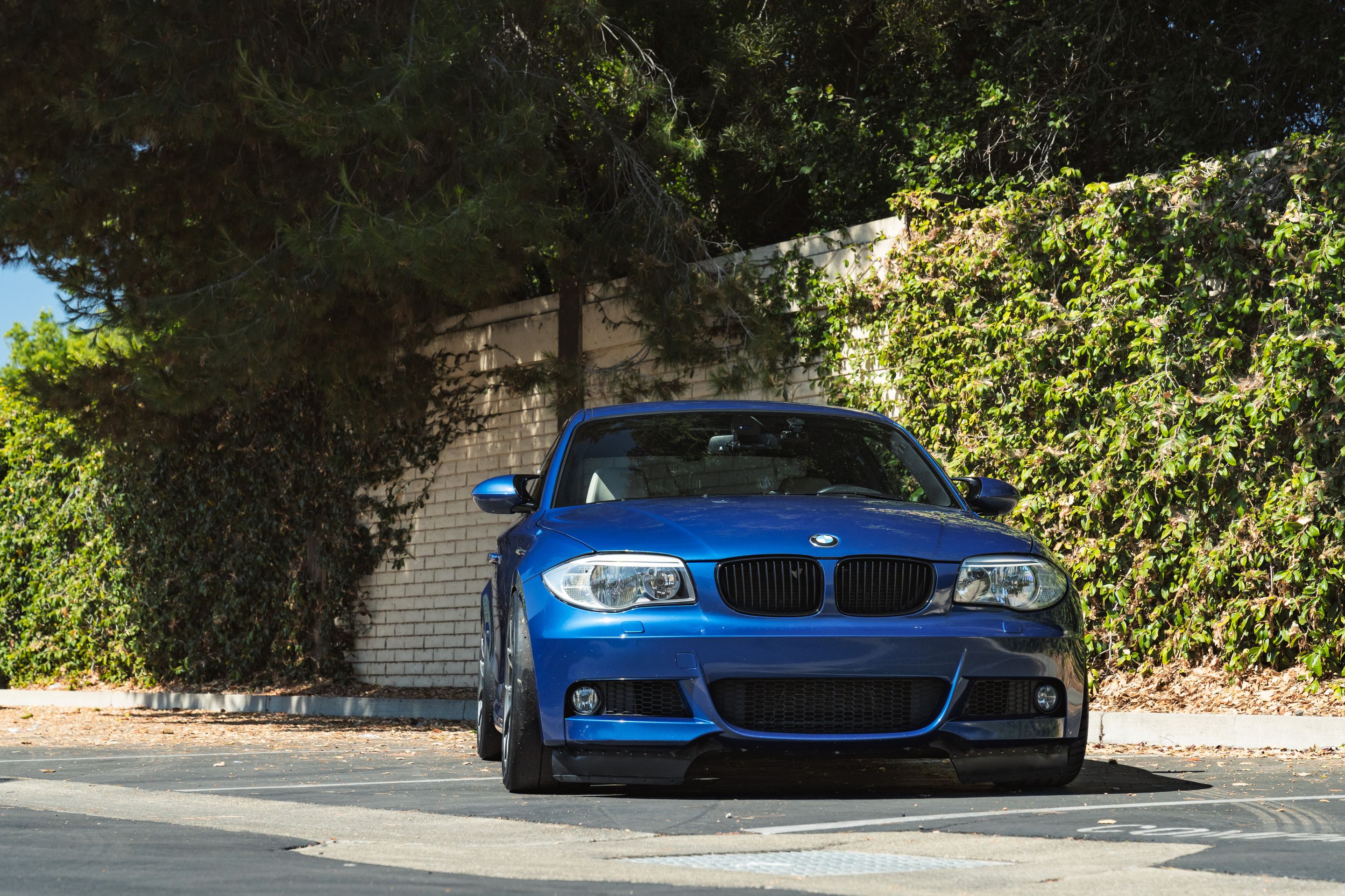 Blue BMW E82 Coupe 1 Series with 17" VS-5RS Apex wheels in Anthracite