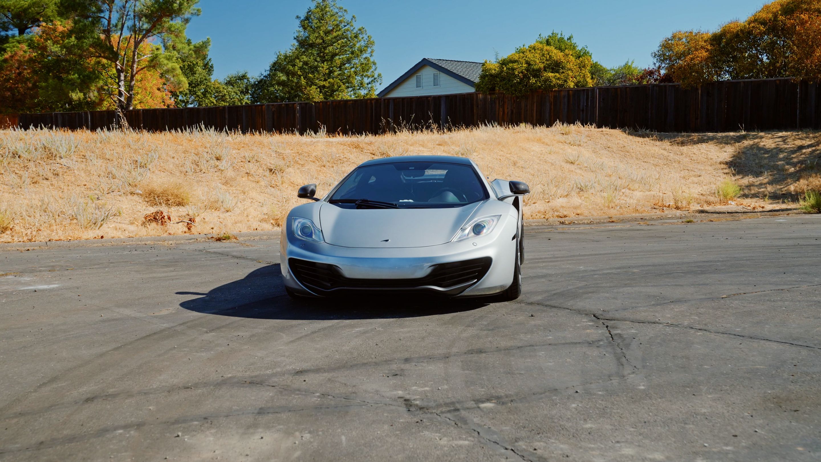 Silver McLaren MP4-12C with 19"/20" VS-5RS Apex wheels in Anthracite