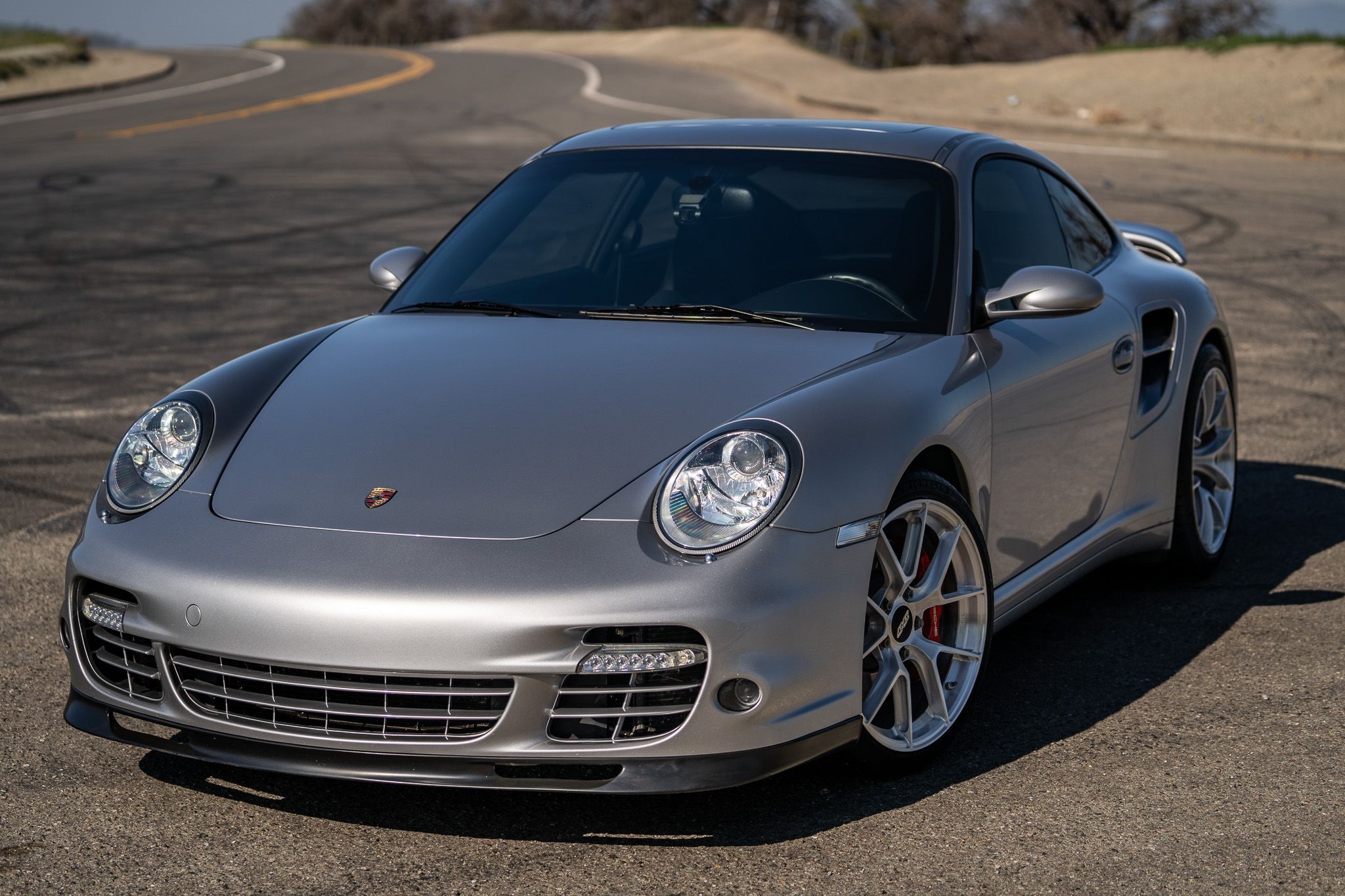 Silver Porsche 911 997 Turbo with 19" VS-5RS Apex wheels in Brushed Clear