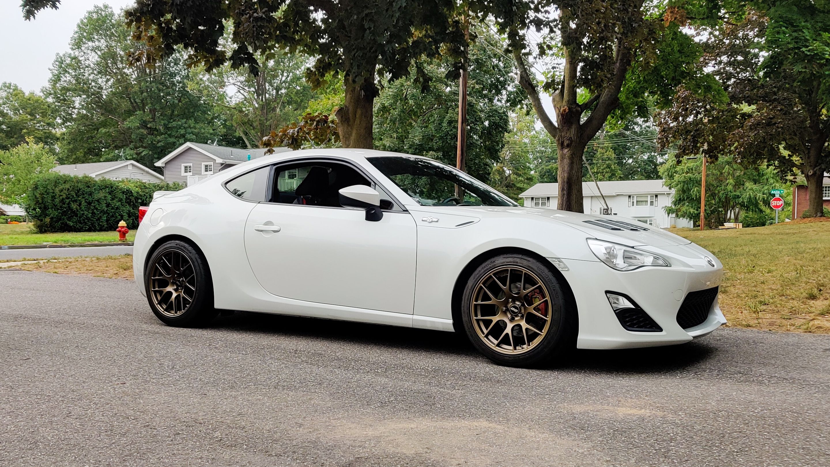 White Scion FR-S with 17" EC-7R Apex wheels in Satin Bronze