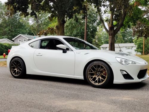 White Scion FR-S - EC-7R in Satin Bronze