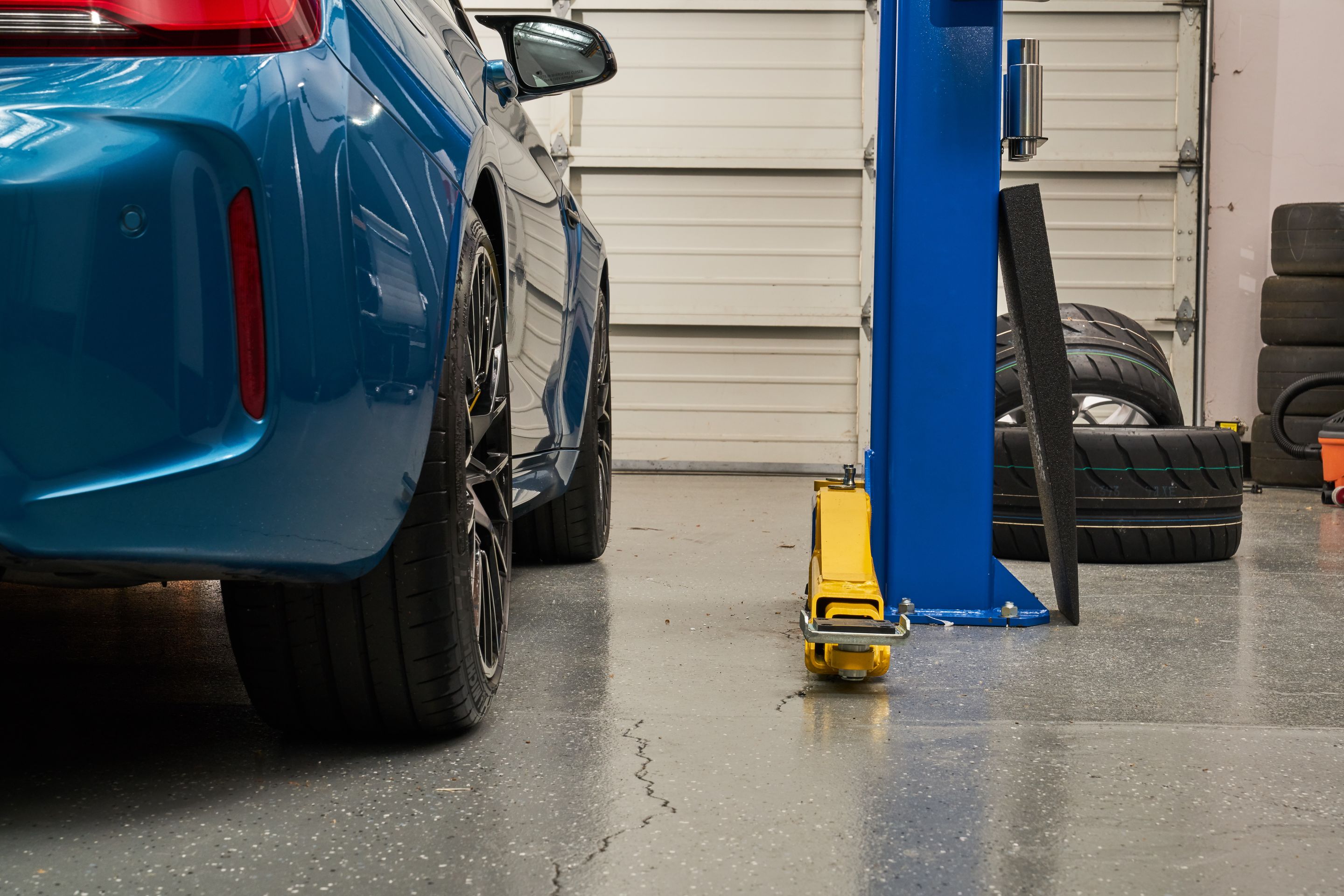 Blue BMW F87 M2 with 19" EC-7 Apex wheels in Race Silver