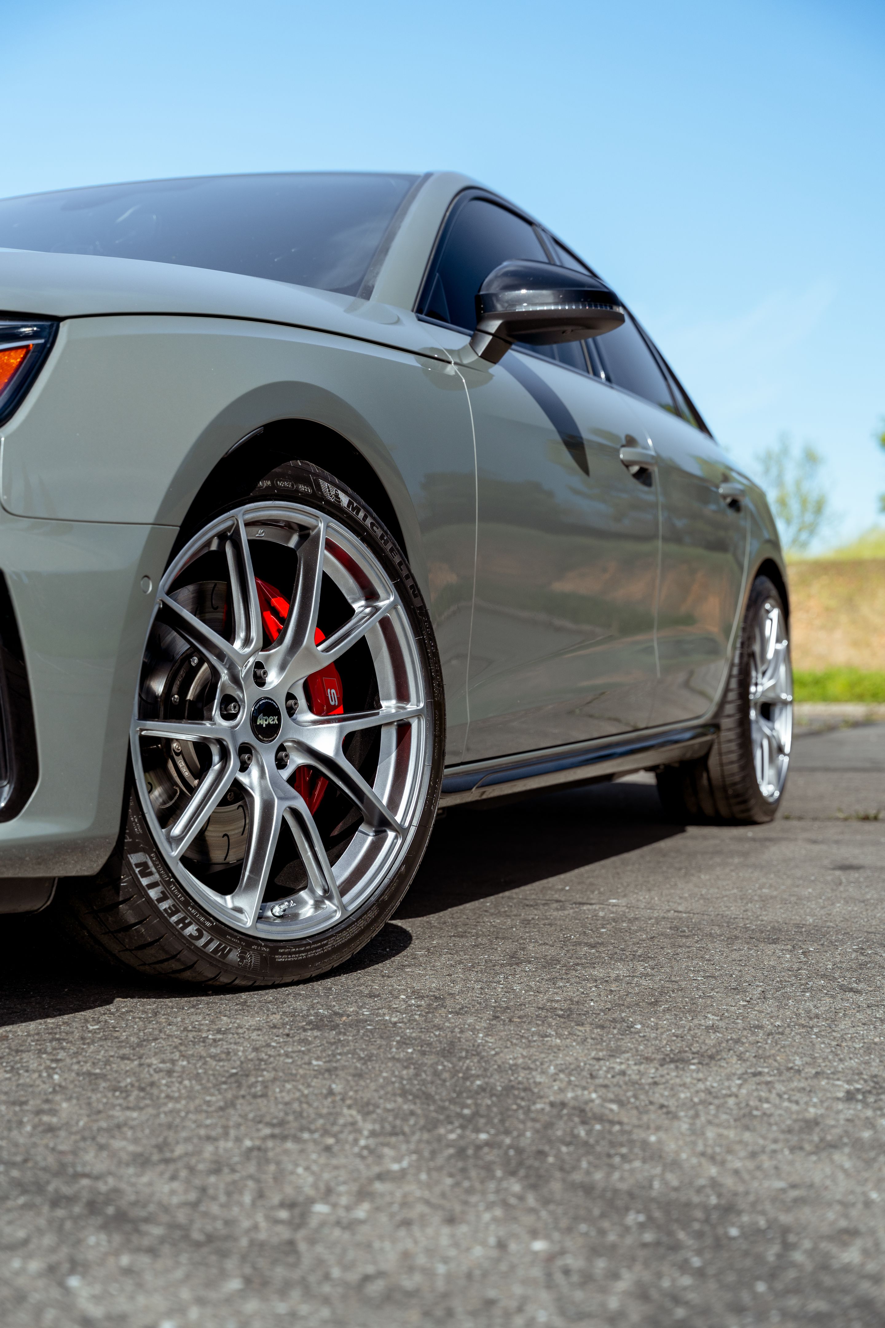 Grey Audi B9 S4 with 19" VS-5 Apex wheels in Hyper Black