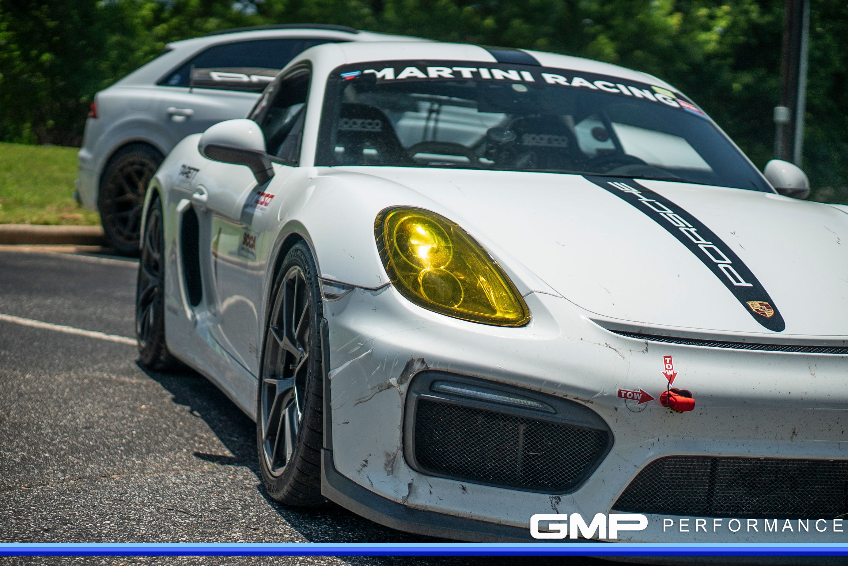 White Porsche 981 Cayman S with 19" VS-5RS Apex wheels in Anthracite