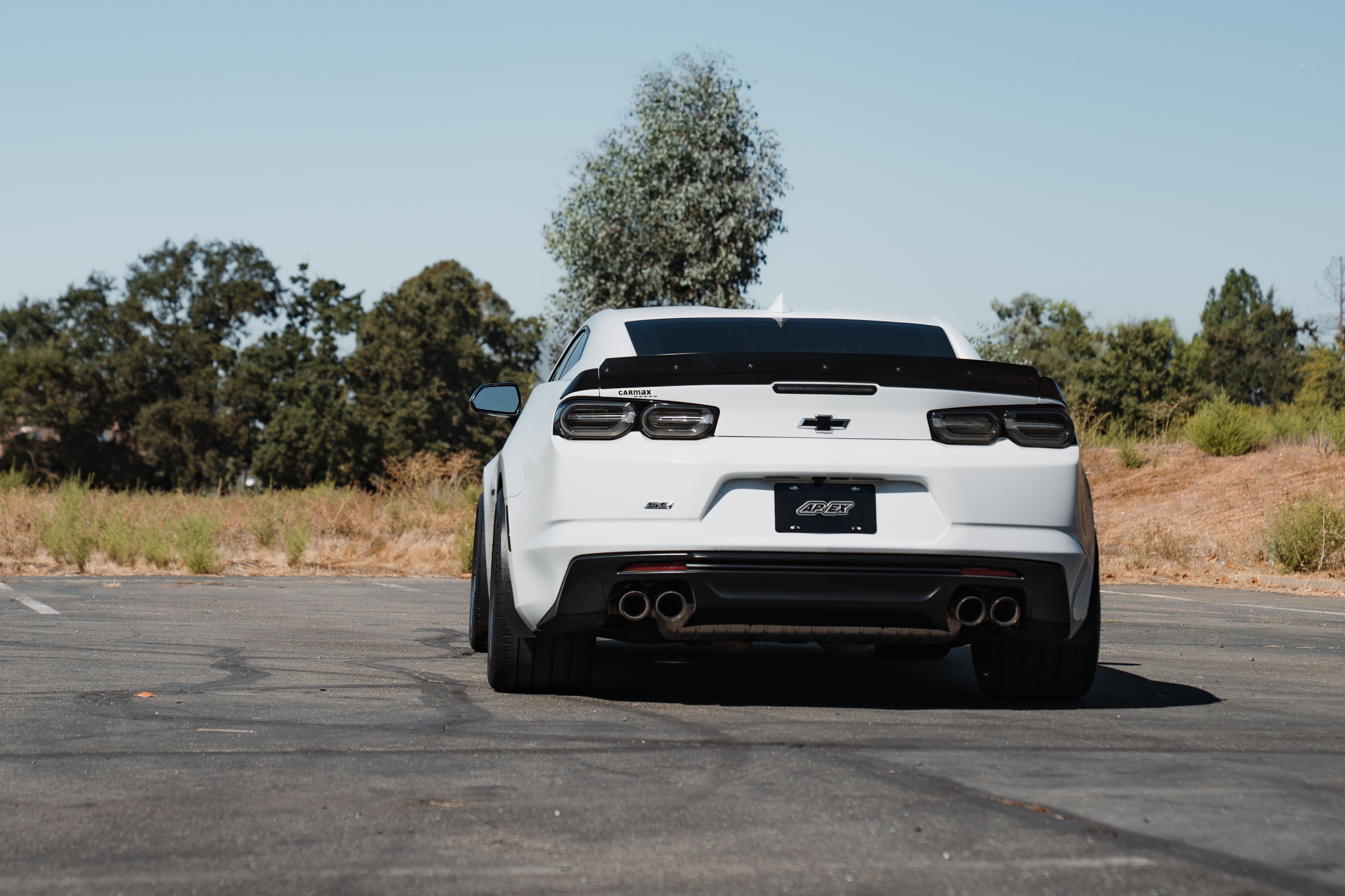 Chevrolet 6th Gen Camaro SS 1LE with 19
