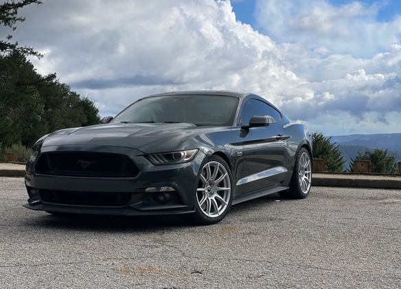 Ford S550 Mustang GT with 19" SM-10 in Race Silver