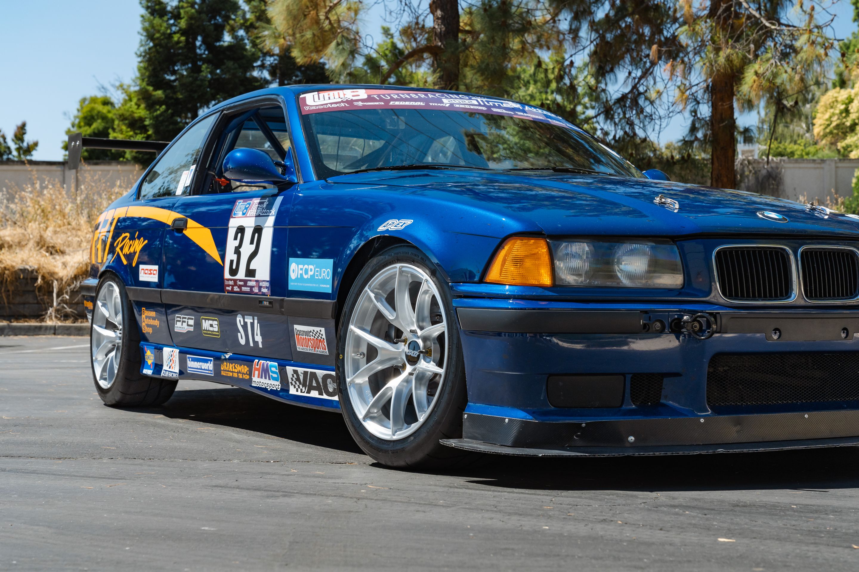 Blue BMW E36 3 Series with 17" VS-5RS Apex wheels in Brushed Clear
