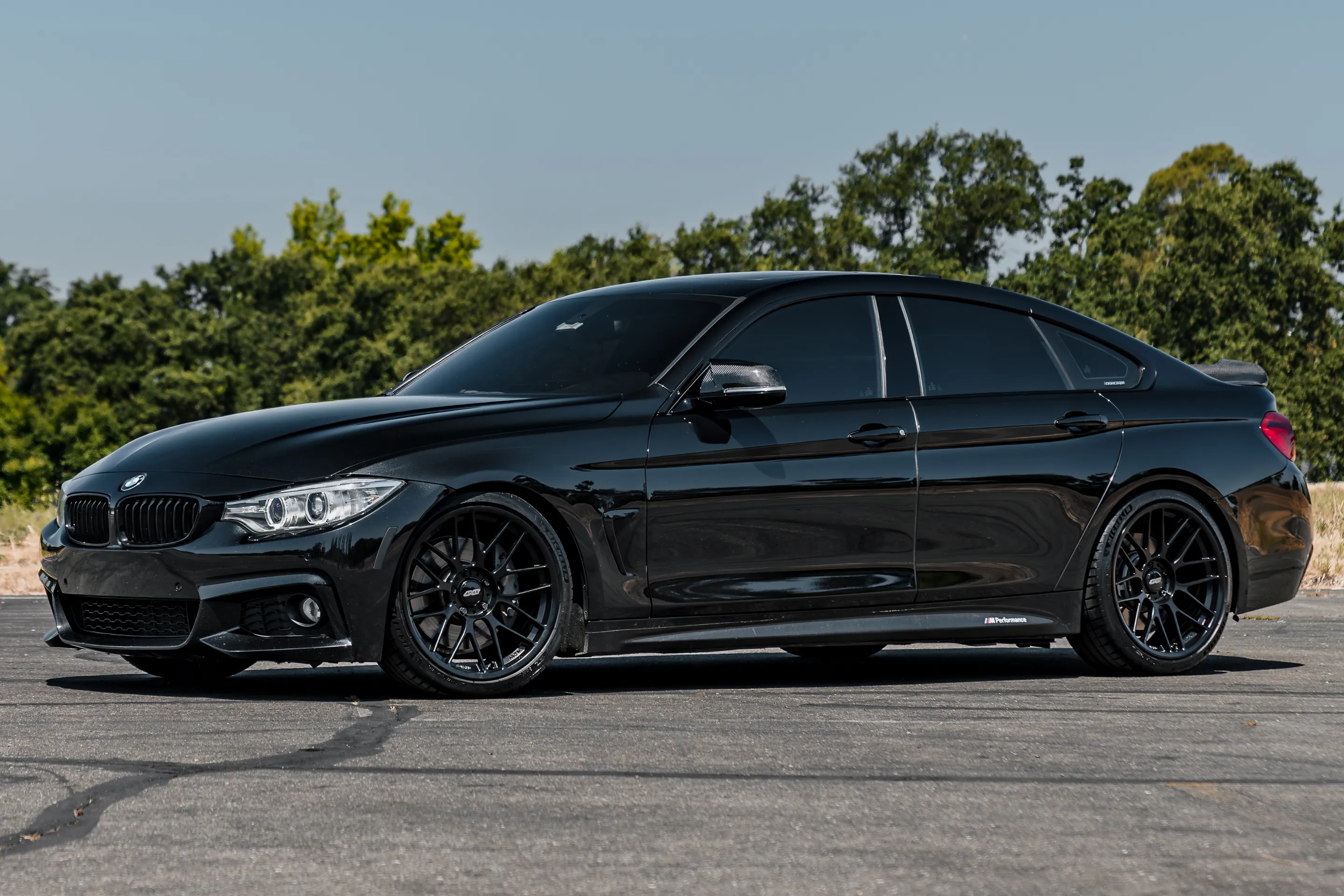 BMW F36 Gran Coupe 4 Series with 19