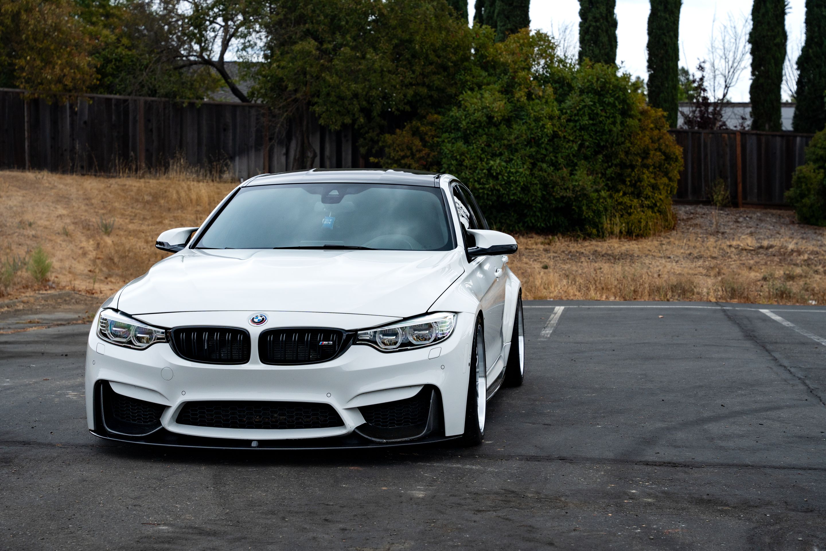 White BMW F80 M3 with 19" ML-10RT Apex wheels in Machined Lip Race Silver