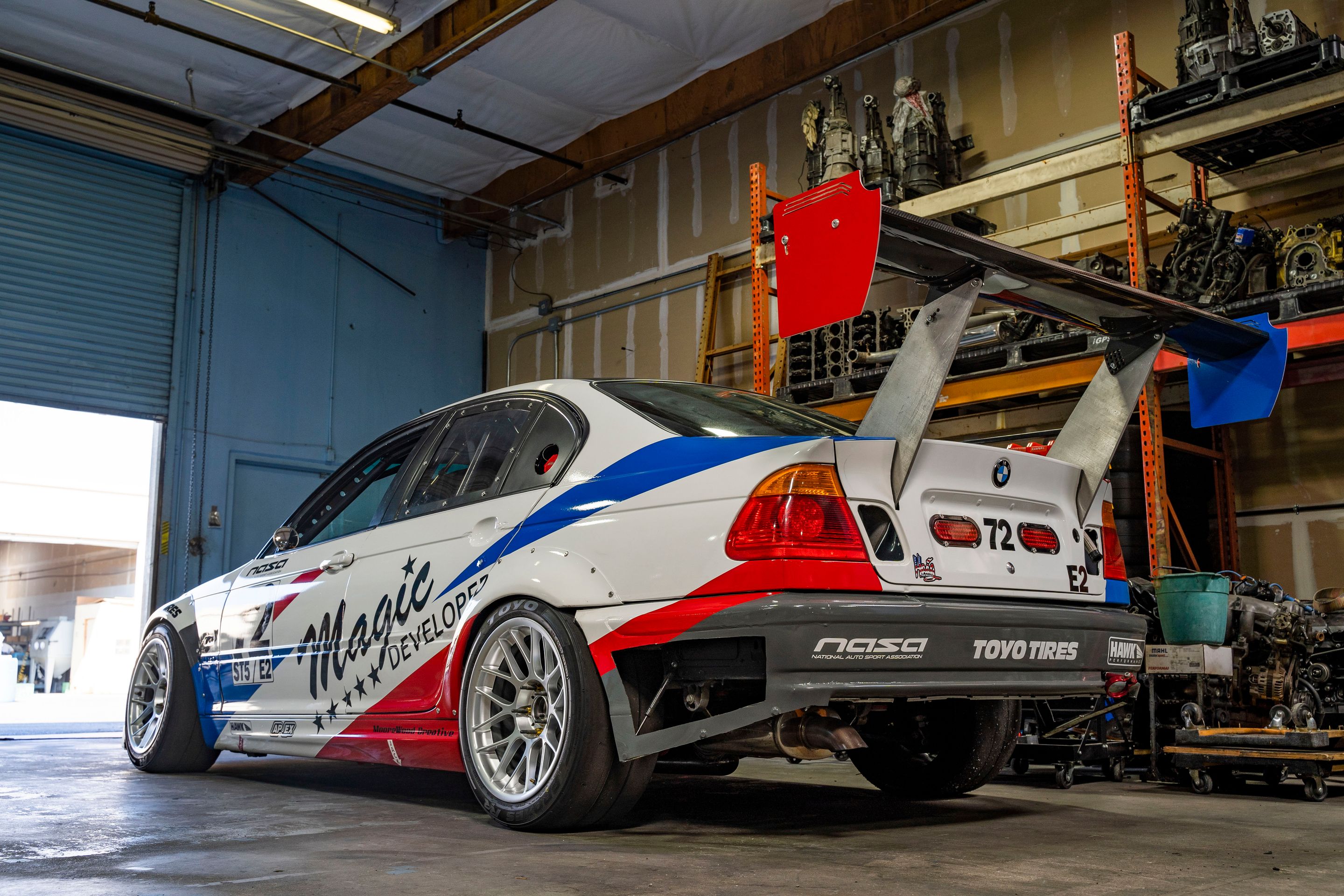 White BMW E46 3 Series with 17" ARC-8 Apex wheels in Hyper Silver