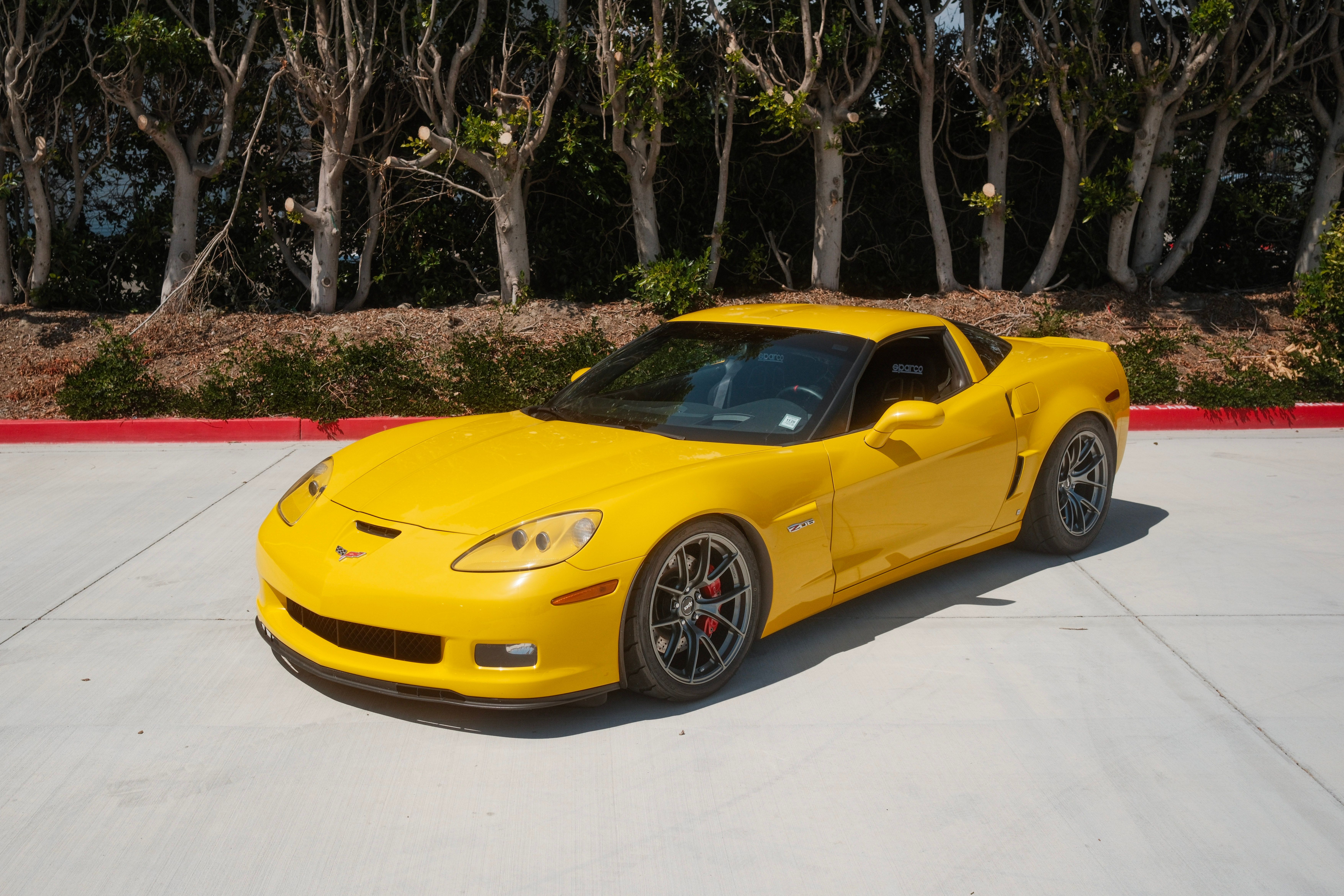 Yellow Chevrolet Corvette - VS-5RS in Anthracite